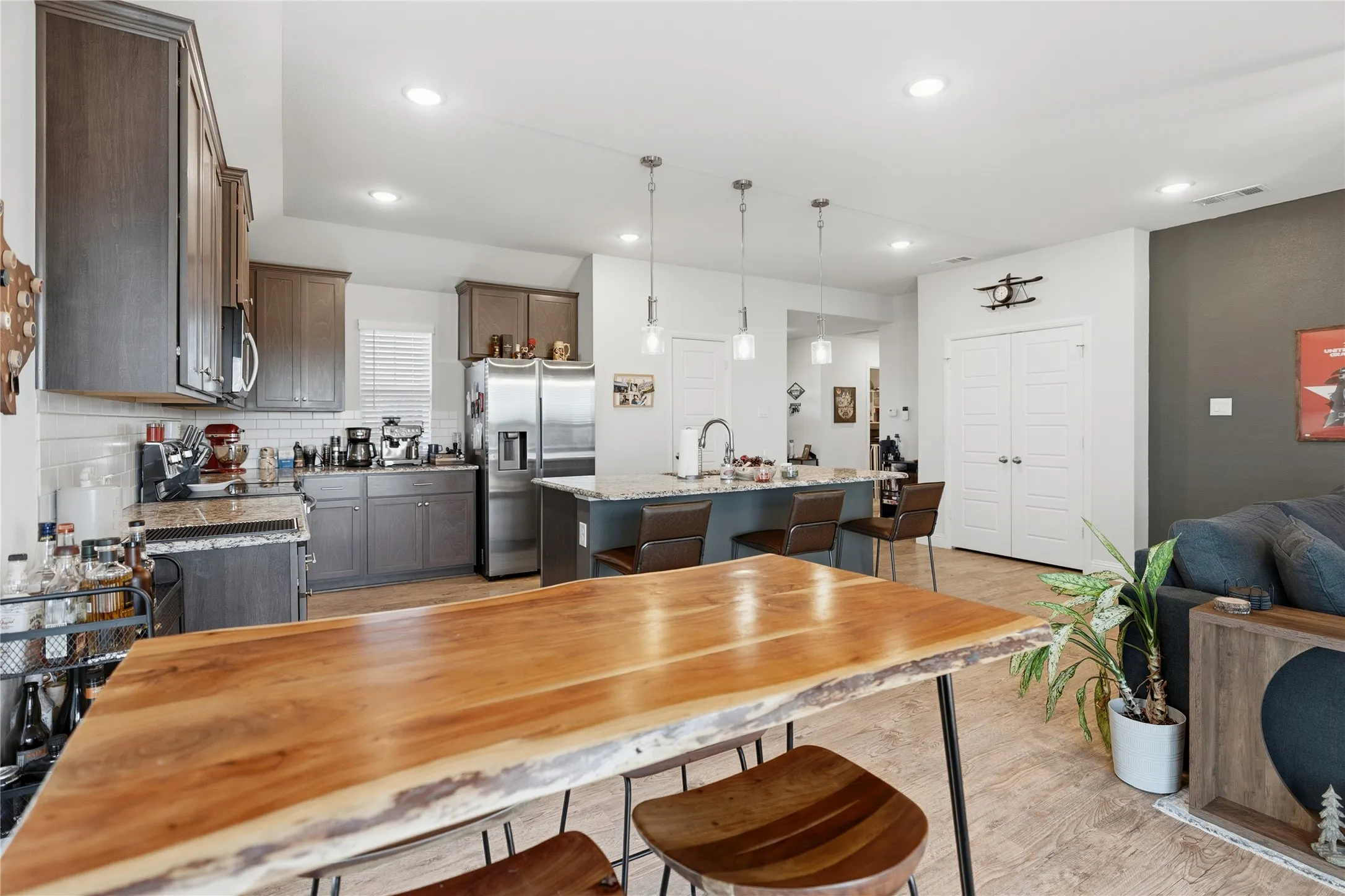 Single Family Residence For Sale in Hill County , 126 Johnson Lane, Hillsboro, Texas 76645, 3 Bedroom, 2 Bathroom, 2 Garage spaces, 1,425 Sqft, built in 2020, mls#21388333, Real Estate Agent in Hillsboro, Homes For Sale in Hill county, Homes For Sale in Hillsboro, Realtor in Hillsboro Texas, Real Estate Brokerage Independent Realty Texas, Luminita Cordes Realtor