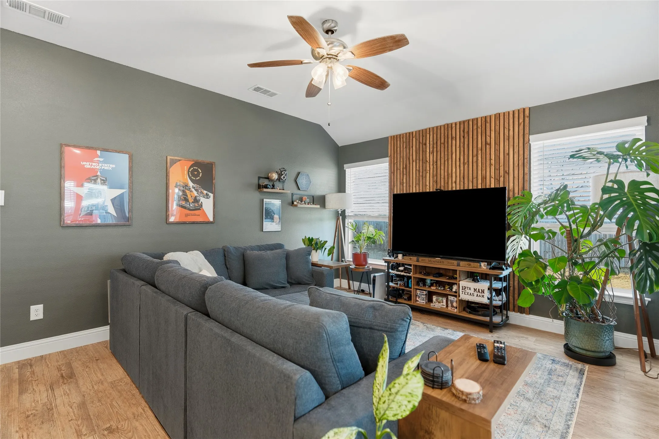 Single Family Residence For Sale in Hill County , 126 Johnson Lane, Hillsboro, Texas 76645, 3 Bedroom, 2 Bathroom, 2 Garage spaces, 1,425 Sqft, built in 2020, mls#21388333, Real Estate Agent in Hillsboro, Homes For Sale in Hill county, Homes For Sale in Hillsboro, Realtor in Hillsboro Texas, Real Estate Brokerage Independent Realty Texas, Luminita Cordes Realtor