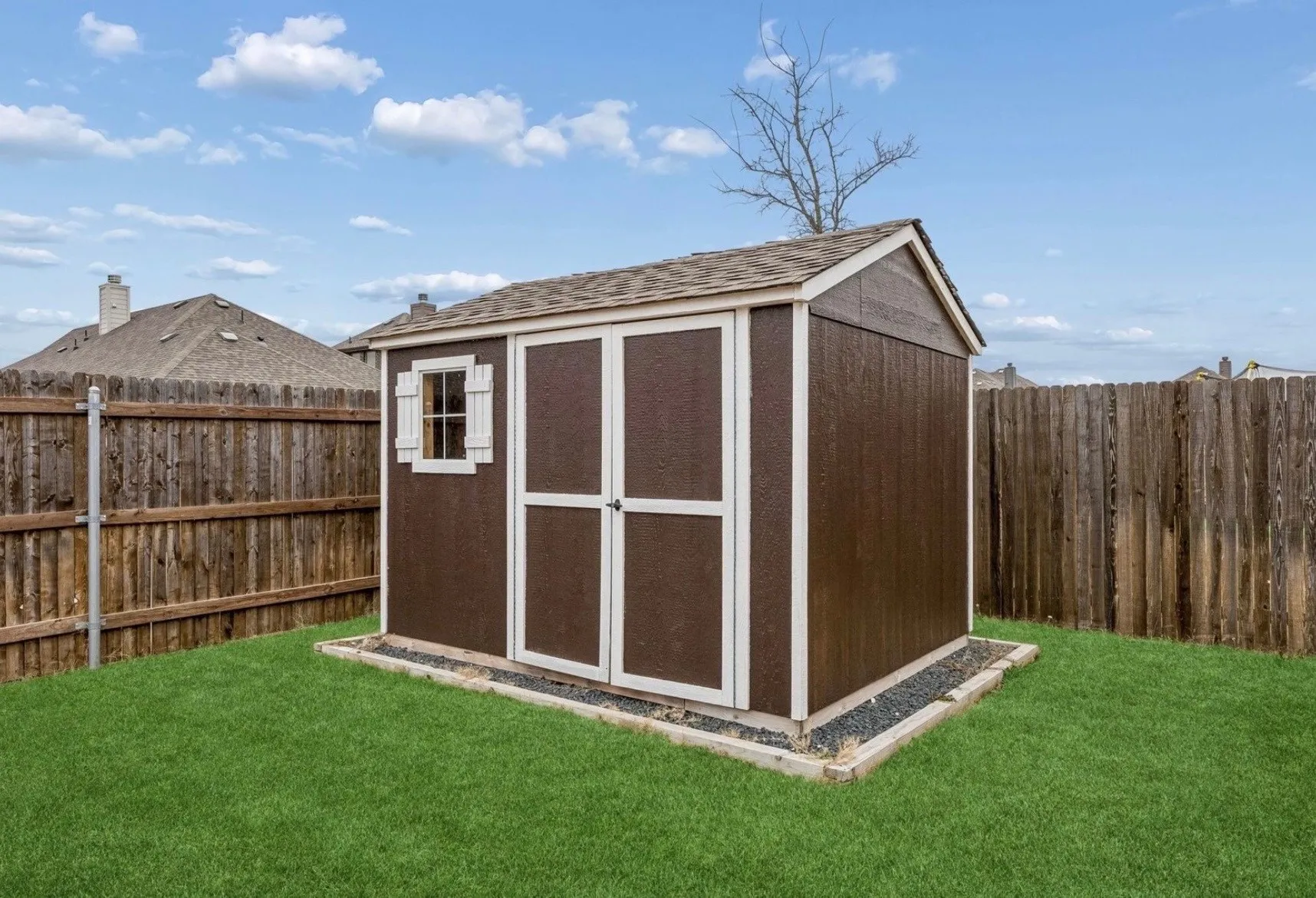 Single Family Residence For Sale in Ellis County , 504 Lowland Lane, Waxahachie, Texas 75165, 4 Bedroom, 3 Bathroom, 2 Garage spaces, 2,969 Sqft, built in 2021, mls#21385442, Real Estate Agent in Waxahachie, Homes For Sale in Ellis county, Homes For Sale in Waxahachie, Realtor in Waxahachie Texas, Real Estate Brokerage Independent Realty Texas, Luminita Cordes Realtor