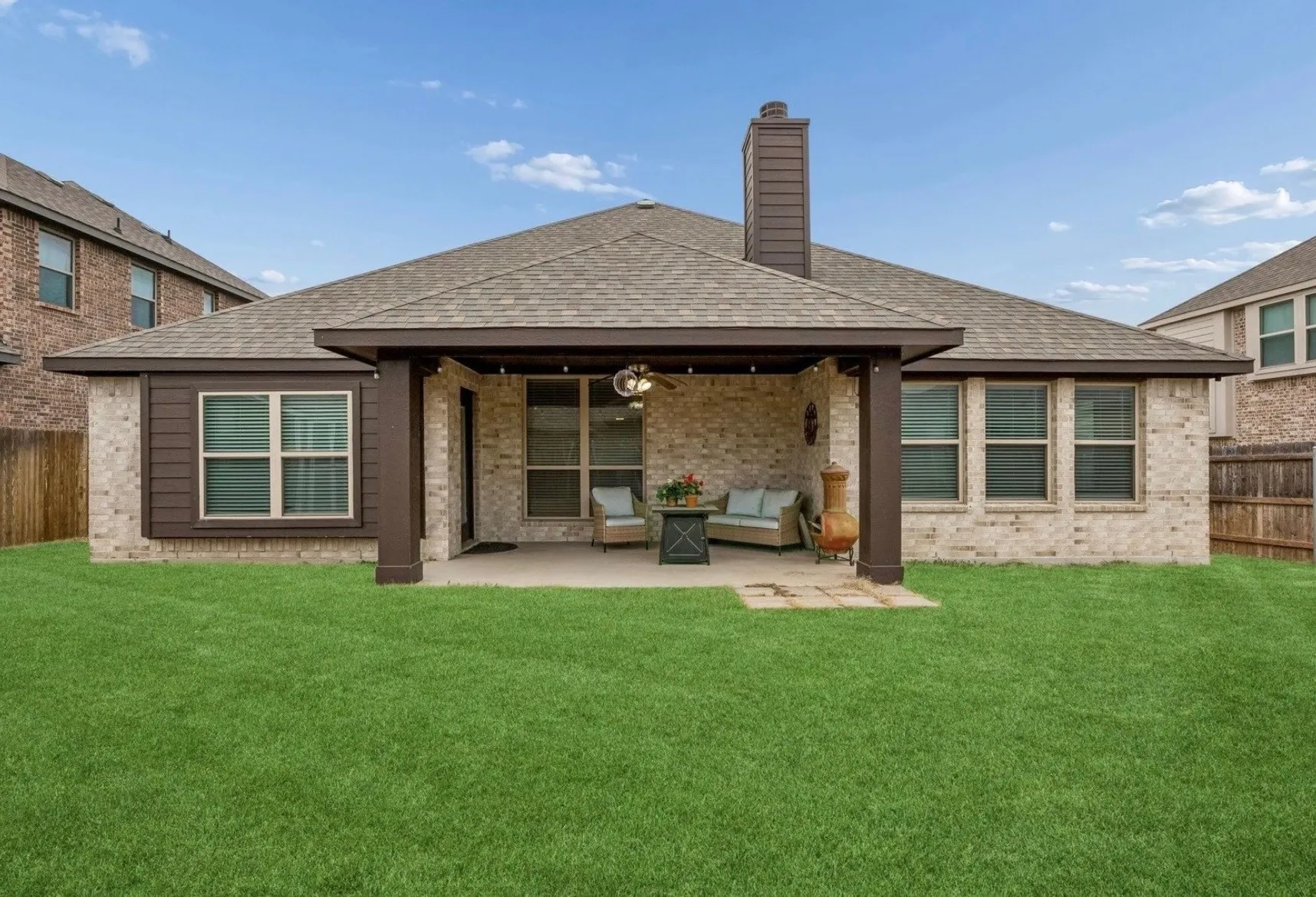 Single Family Residence For Sale in Ellis County , 504 Lowland Lane, Waxahachie, Texas 75165, 4 Bedroom, 3 Bathroom, 2 Garage spaces, 2,969 Sqft, built in 2021, mls#21385442, Real Estate Agent in Waxahachie, Homes For Sale in Ellis county, Homes For Sale in Waxahachie, Realtor in Waxahachie Texas, Real Estate Brokerage Independent Realty Texas, Luminita Cordes Realtor