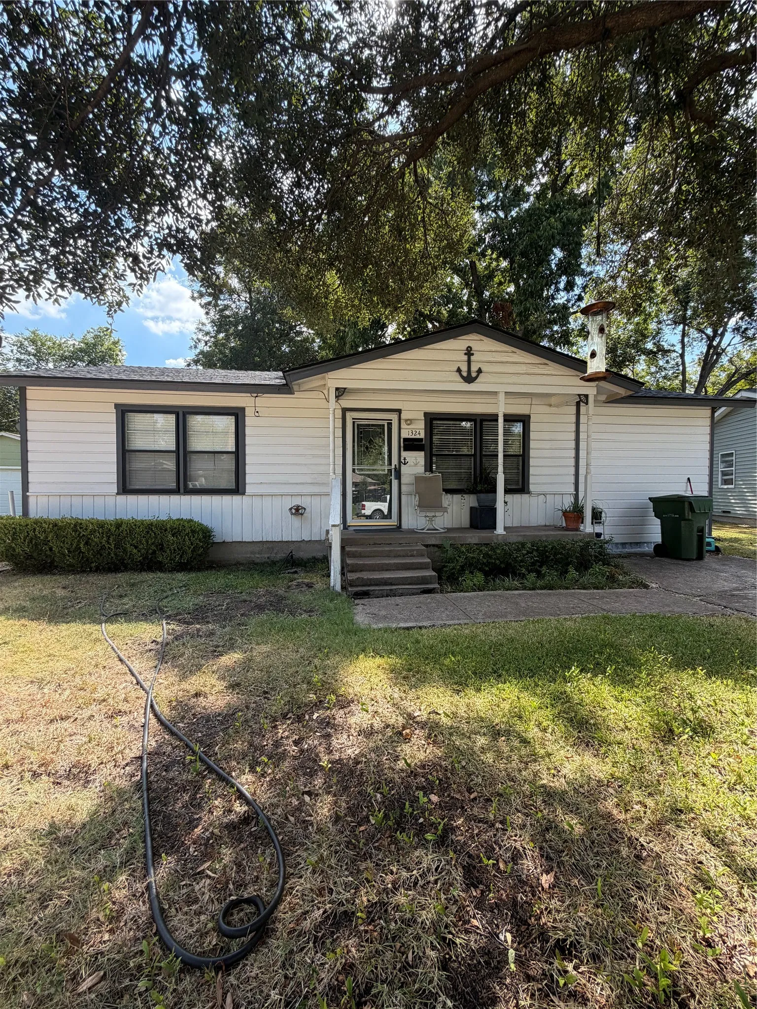 Single Family Residence For Sale in Dallas County , 1324 Dale Drive, Garland, Texas 75041, 3 Bedroom, 1 Bathroom, 3 Garage spaces, 1,008 Sqft, built in 1954, mls#21388445, Real Estate Agent in Garland, Homes For Sale in Dallas county, Homes For Sale in Garland, Realtor in Garland Texas, Real Estate Brokerage Independent Realty Texas, Luminita Cordes Realtor