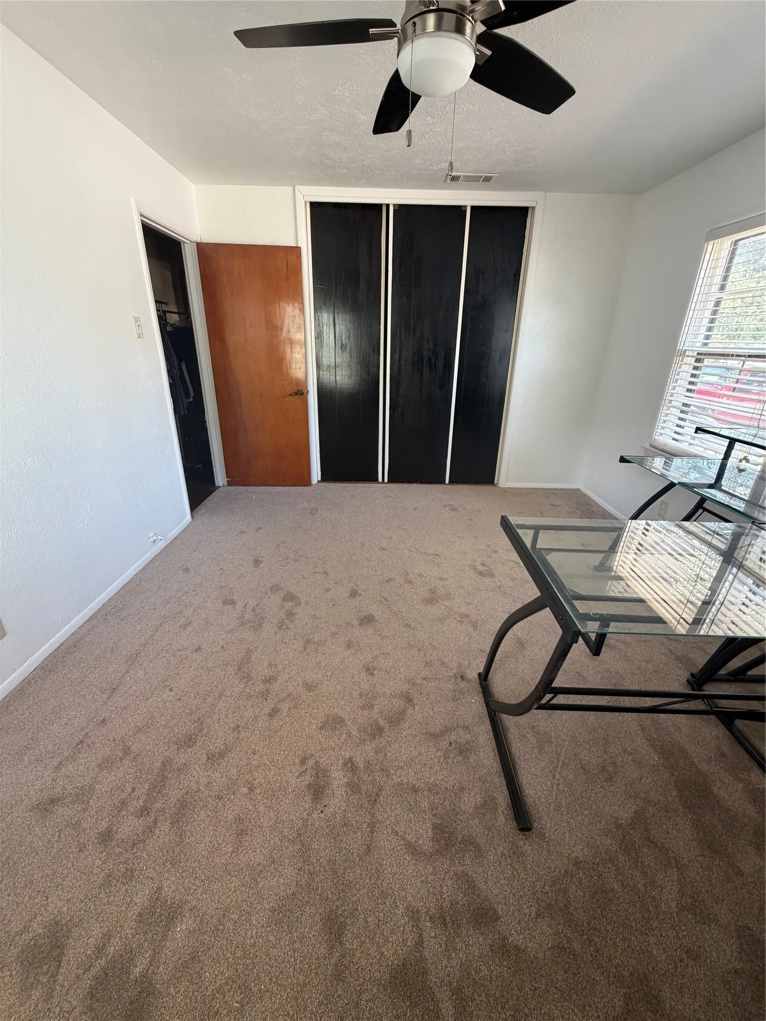 Single Family Residence For Sale in Dallas County , 1324 Dale Drive, Garland, Texas 75041, 3 Bedroom, 1 Bathroom, 3 Garage spaces, 1,008 Sqft, built in 1954, mls#21388445, Real Estate Agent in Garland, Homes For Sale in Dallas county, Homes For Sale in Garland, Realtor in Garland Texas, Real Estate Brokerage Independent Realty Texas, Luminita Cordes Realtor