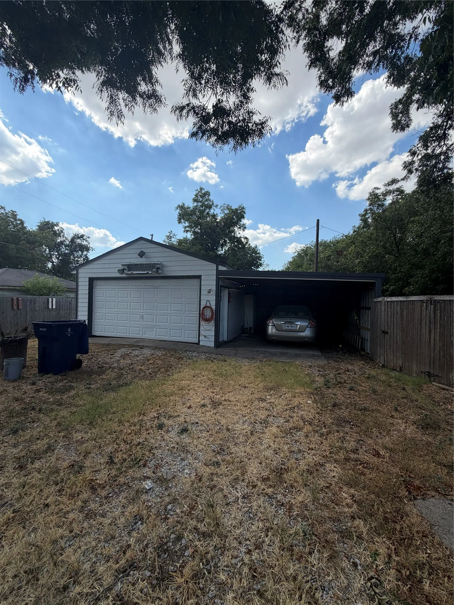 Single Family Residence For Sale in Dallas County , 1324 Dale Drive, Garland, Texas 75041, 3 Bedroom, 1 Bathroom, 3 Garage spaces, 1,008 Sqft, built in 1954, mls#21388445, Real Estate Agent in Garland, Homes For Sale in Dallas county, Homes For Sale in Garland, Realtor in Garland Texas, Real Estate Brokerage Independent Realty Texas, Luminita Cordes Realtor