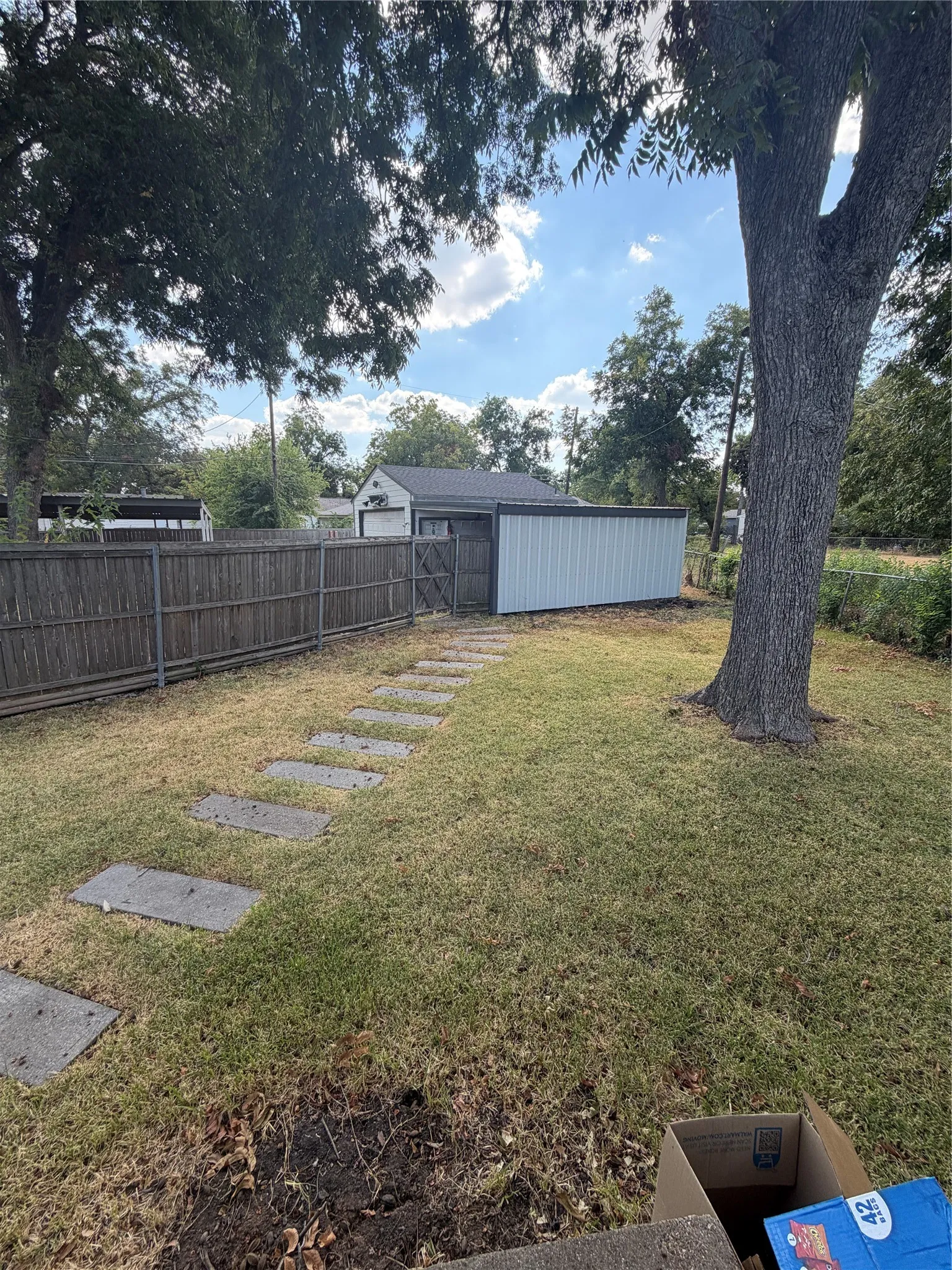 Single Family Residence For Sale in Dallas County , 1324 Dale Drive, Garland, Texas 75041, 3 Bedroom, 1 Bathroom, 3 Garage spaces, 1,008 Sqft, built in 1954, mls#21388445, Real Estate Agent in Garland, Homes For Sale in Dallas county, Homes For Sale in Garland, Realtor in Garland Texas, Real Estate Brokerage Independent Realty Texas, Luminita Cordes Realtor