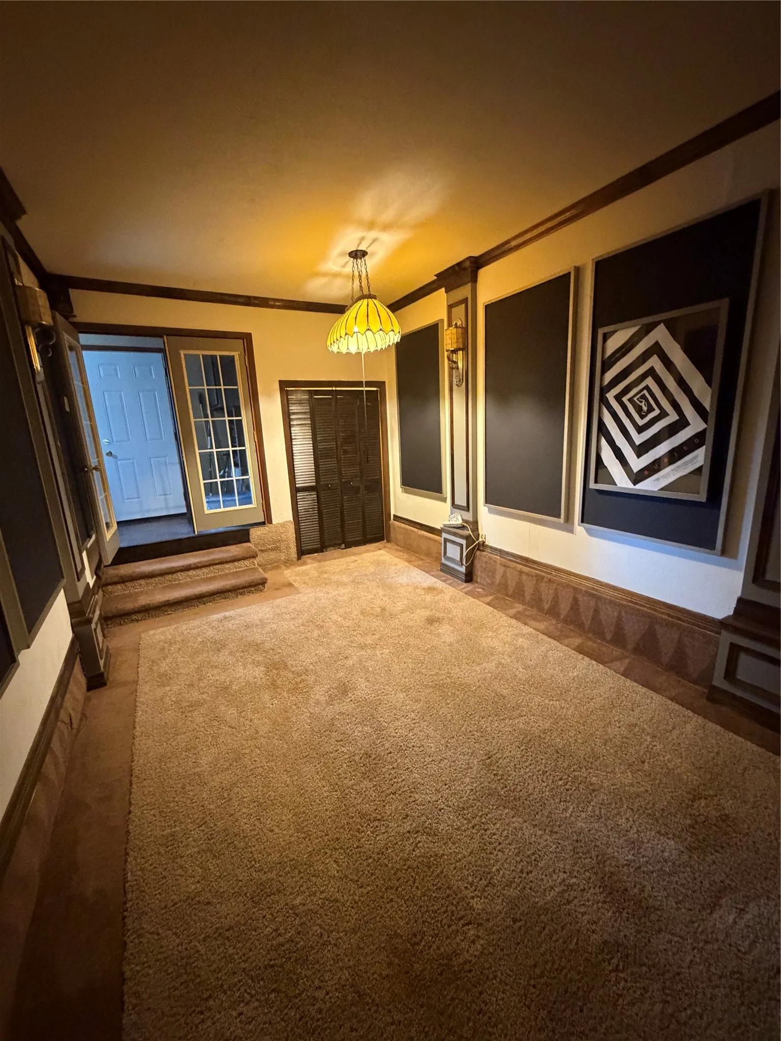 Single Family Residence For Sale in Dallas County , 1324 Dale Drive, Garland, Texas 75041, 3 Bedroom, 1 Bathroom, 3 Garage spaces, 1,008 Sqft, built in 1954, mls#21388445, Real Estate Agent in Garland, Homes For Sale in Dallas county, Homes For Sale in Garland, Realtor in Garland Texas, Real Estate Brokerage Independent Realty Texas, Luminita Cordes Realtor