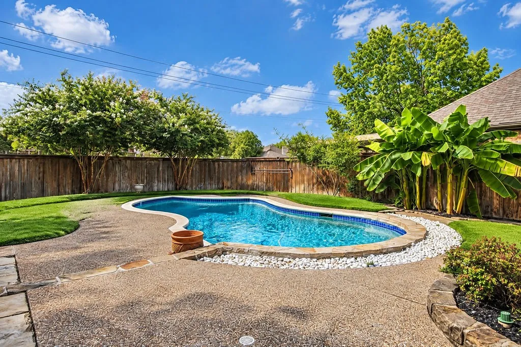 Single Family Residence For Sale in Denton County , 1524 Santa Fe Trail, Carrollton, Texas 75007, 4 Bedroom, 4 Bathroom, 2 Garage spaces, 2,856 Sqft, built in 1993, mls#21384114, Real Estate Agent in Carrollton, Homes For Sale in Denton county, Homes For Sale in Carrollton, Realtor in Carrollton Texas, Real Estate Brokerage Independent Realty Texas, Luminita Cordes Realtor