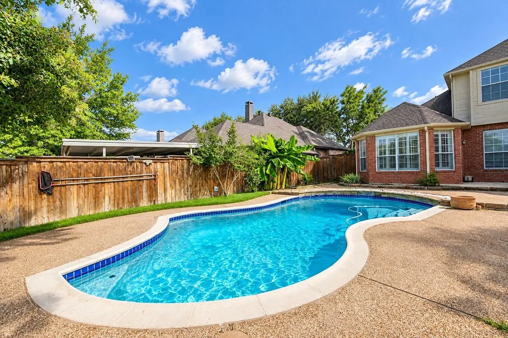 Single Family Residence For Sale in Denton County , 1524 Santa Fe Trail, Carrollton, Texas 75007, 4 Bedroom, 4 Bathroom, 2 Garage spaces, 2,856 Sqft, built in 1993, mls#21384114, Real Estate Agent in Carrollton, Homes For Sale in Denton county, Homes For Sale in Carrollton, Realtor in Carrollton Texas, Real Estate Brokerage Independent Realty Texas, Luminita Cordes Realtor