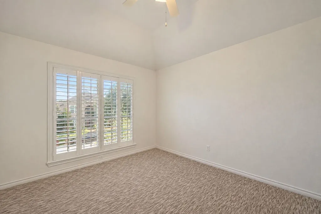 Single Family Residence For Sale in Denton County , 1524 Santa Fe Trail, Carrollton, Texas 75007, 4 Bedroom, 4 Bathroom, 2 Garage spaces, 2,856 Sqft, built in 1993, mls#21384114, Real Estate Agent in Carrollton, Homes For Sale in Denton county, Homes For Sale in Carrollton, Realtor in Carrollton Texas, Real Estate Brokerage Independent Realty Texas, Luminita Cordes Realtor