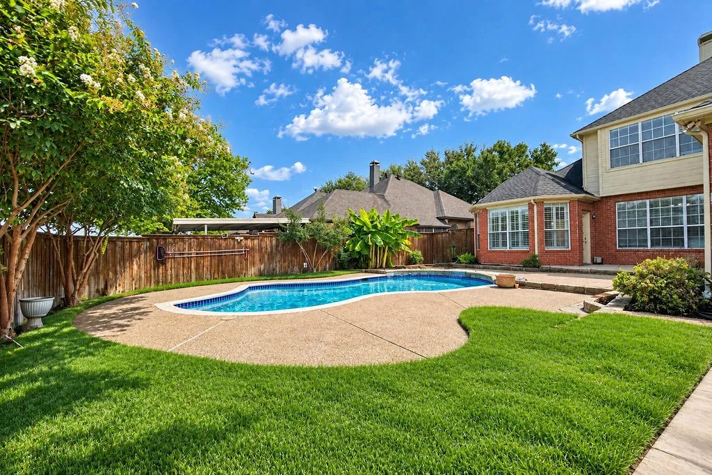 Single Family Residence For Sale in Denton County , 1524 Santa Fe Trail, Carrollton, Texas 75007, 4 Bedroom, 4 Bathroom, 2 Garage spaces, 2,856 Sqft, built in 1993, mls#21384114, Real Estate Agent in Carrollton, Homes For Sale in Denton county, Homes For Sale in Carrollton, Realtor in Carrollton Texas, Real Estate Brokerage Independent Realty Texas, Luminita Cordes Realtor