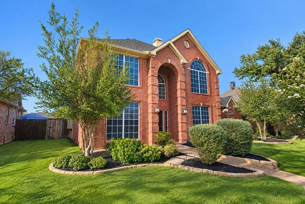 Single Family Residence For Sale in Denton County , 1524 Santa Fe Trail, Carrollton, Texas 75007, 4 Bedroom, 4 Bathroom, 2 Garage spaces, 2,856 Sqft, built in 1993, mls#21384114, Real Estate Agent in Carrollton, Homes For Sale in Denton county, Homes For Sale in Carrollton, Realtor in Carrollton Texas, Real Estate Brokerage Independent Realty Texas, Luminita Cordes Realtor