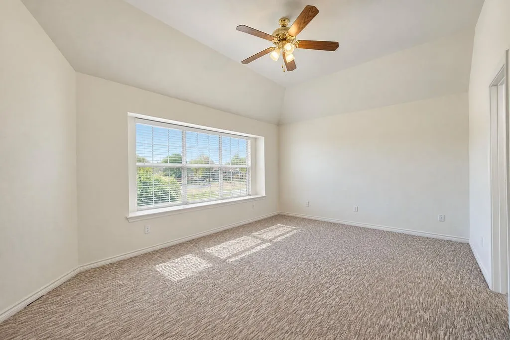 Single Family Residence For Sale in Denton County , 1524 Santa Fe Trail, Carrollton, Texas 75007, 4 Bedroom, 4 Bathroom, 2 Garage spaces, 2,856 Sqft, built in 1993, mls#21384114, Real Estate Agent in Carrollton, Homes For Sale in Denton county, Homes For Sale in Carrollton, Realtor in Carrollton Texas, Real Estate Brokerage Independent Realty Texas, Luminita Cordes Realtor
