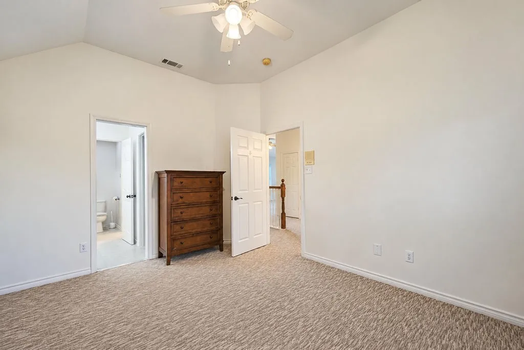 Single Family Residence For Sale in Denton County , 1524 Santa Fe Trail, Carrollton, Texas 75007, 4 Bedroom, 4 Bathroom, 2 Garage spaces, 2,856 Sqft, built in 1993, mls#21384114, Real Estate Agent in Carrollton, Homes For Sale in Denton county, Homes For Sale in Carrollton, Realtor in Carrollton Texas, Real Estate Brokerage Independent Realty Texas, Luminita Cordes Realtor