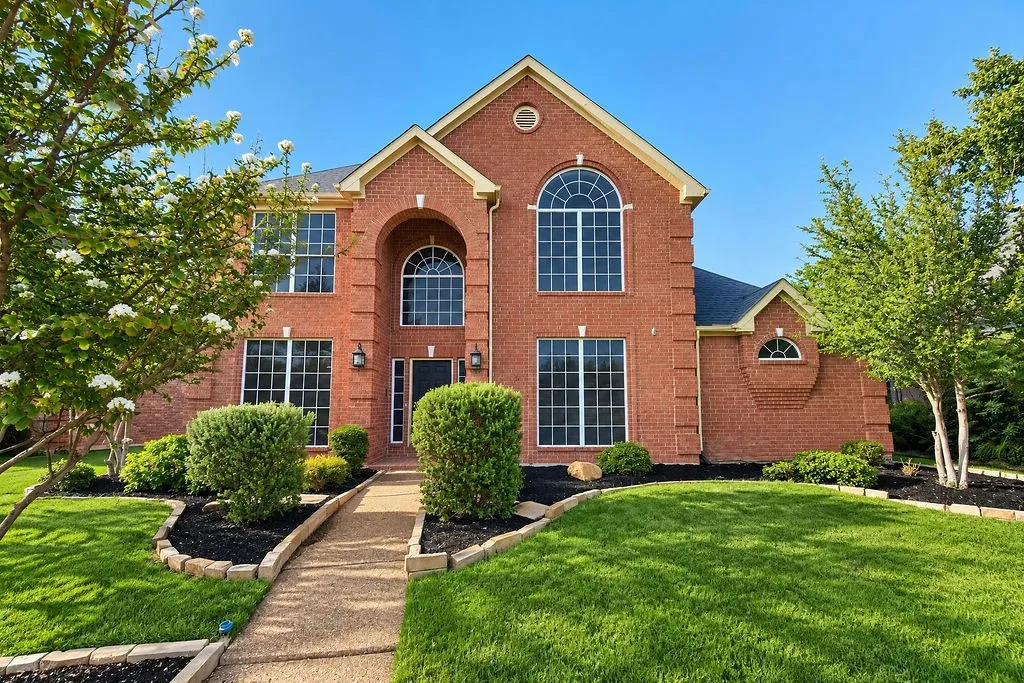 Single Family Residence For Sale in Denton County , 1524 Santa Fe Trail, Carrollton, Texas 75007, 4 Bedroom, 4 Bathroom, 2 Garage spaces, 2,856 Sqft, built in 1993, mls#21384114, Real Estate Agent in Carrollton, Homes For Sale in Denton county, Homes For Sale in Carrollton, Realtor in Carrollton Texas, Real Estate Brokerage Independent Realty Texas, Luminita Cordes Realtor