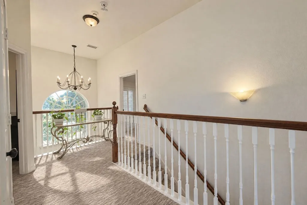 Single Family Residence For Sale in Denton County , 1524 Santa Fe Trail, Carrollton, Texas 75007, 4 Bedroom, 4 Bathroom, 2 Garage spaces, 2,856 Sqft, built in 1993, mls#21384114, Real Estate Agent in Carrollton, Homes For Sale in Denton county, Homes For Sale in Carrollton, Realtor in Carrollton Texas, Real Estate Brokerage Independent Realty Texas, Luminita Cordes Realtor