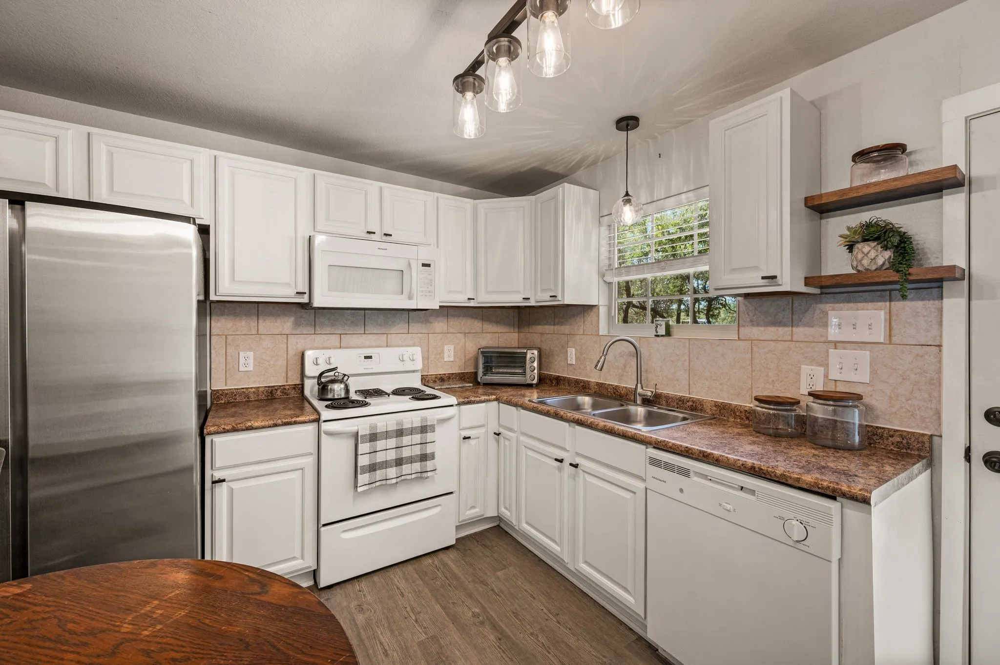 Single Family Residence For Sale in Wise County , 110 Shady Springs Drive, Runaway Bay, Texas 76426, 3 Bedroom, 2 Bathroom, Garage spaces, 1,008 Sqft, built in 2013, mls#21387927, Real Estate Agent in Runaway Bay, Homes For Sale in Wise county, Homes For Sale in Runaway Bay, Realtor in Runaway Bay Texas, Real Estate Brokerage Independent Realty Texas, Luminita Cordes Realtor