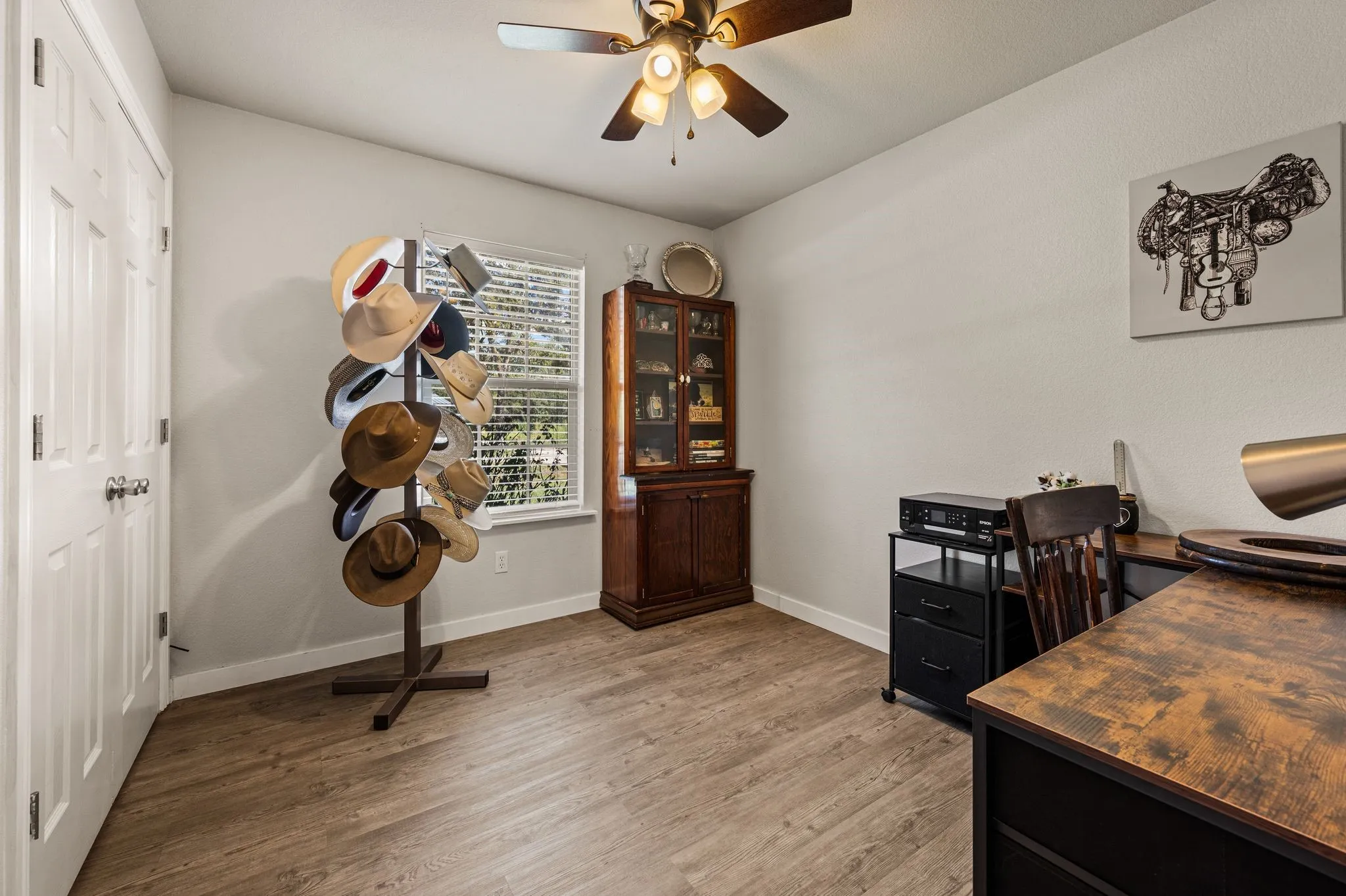 Single Family Residence For Sale in Wise County , 110 Shady Springs Drive, Runaway Bay, Texas 76426, 3 Bedroom, 2 Bathroom, Garage spaces, 1,008 Sqft, built in 2013, mls#21387927, Real Estate Agent in Runaway Bay, Homes For Sale in Wise county, Homes For Sale in Runaway Bay, Realtor in Runaway Bay Texas, Real Estate Brokerage Independent Realty Texas, Luminita Cordes Realtor