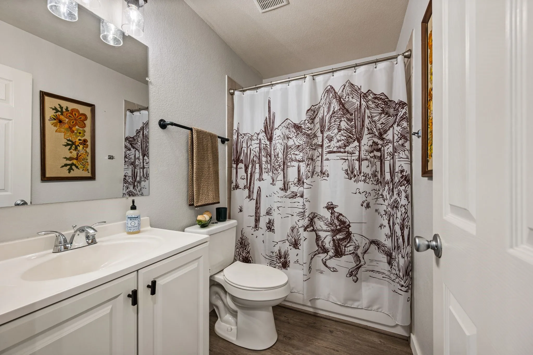 Single Family Residence For Sale in Wise County , 110 Shady Springs Drive, Runaway Bay, Texas 76426, 3 Bedroom, 2 Bathroom, Garage spaces, 1,008 Sqft, built in 2013, mls#21387927, Real Estate Agent in Runaway Bay, Homes For Sale in Wise county, Homes For Sale in Runaway Bay, Realtor in Runaway Bay Texas, Real Estate Brokerage Independent Realty Texas, Luminita Cordes Realtor