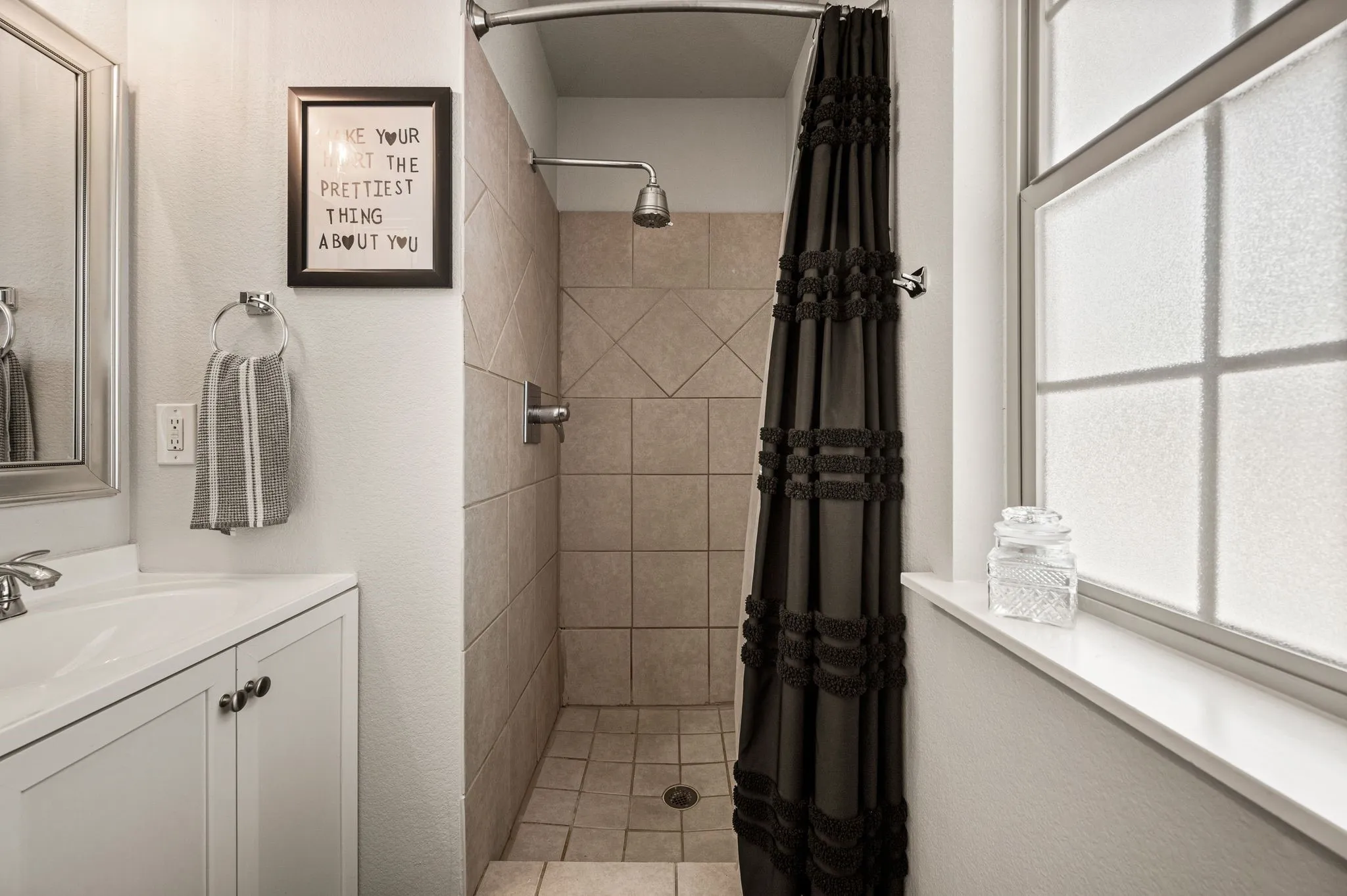 Single Family Residence For Sale in Wise County , 110 Shady Springs Drive, Runaway Bay, Texas 76426, 3 Bedroom, 2 Bathroom, Garage spaces, 1,008 Sqft, built in 2013, mls#21387927, Real Estate Agent in Runaway Bay, Homes For Sale in Wise county, Homes For Sale in Runaway Bay, Realtor in Runaway Bay Texas, Real Estate Brokerage Independent Realty Texas, Luminita Cordes Realtor