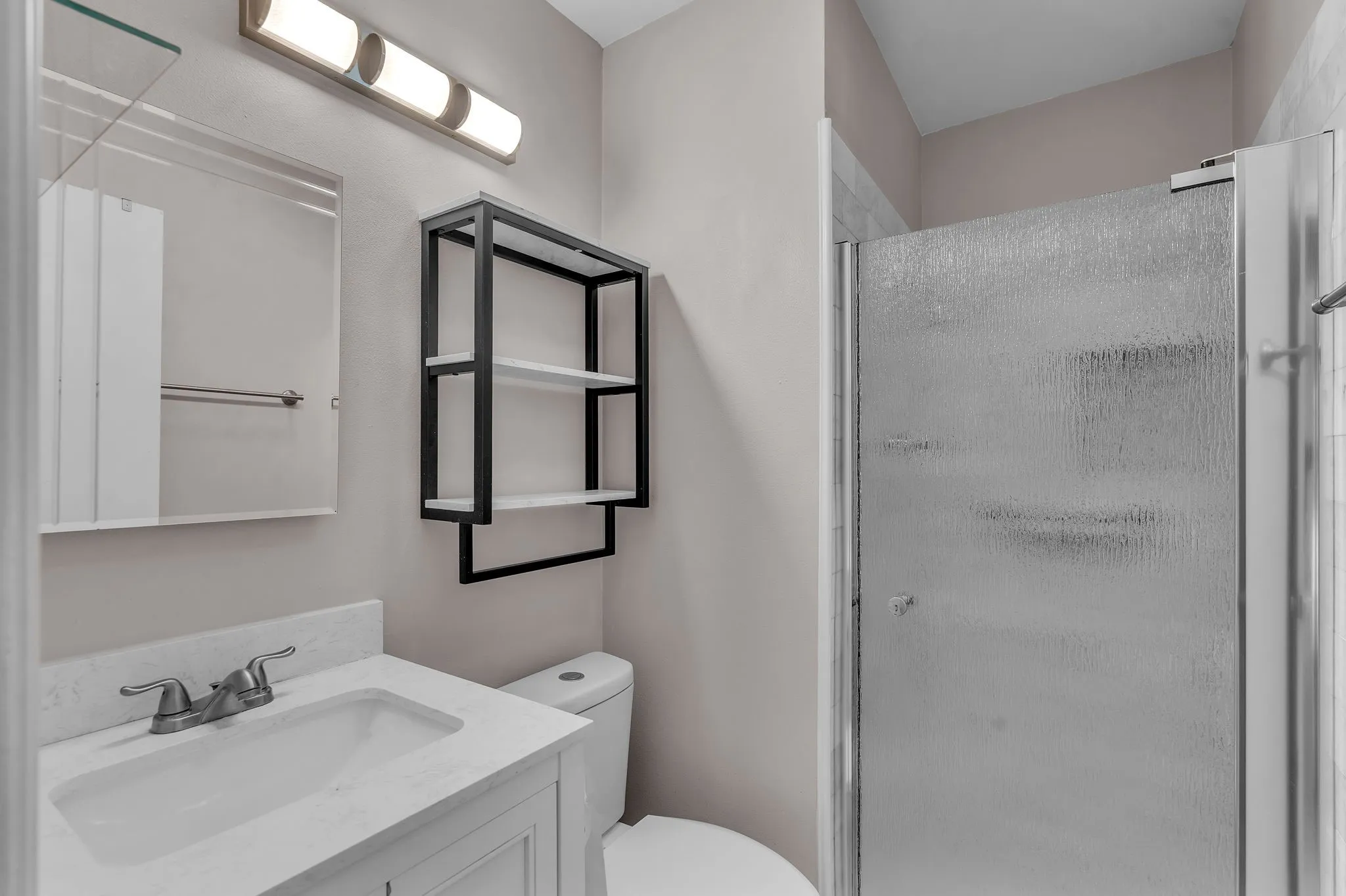 Single Family Residence For Sale in Tarrant County , 5629 Woodway, Fort Worth, Texas 76133, 3 Bedroom, 2 Bathroom, 2 Garage spaces, 1,826 Sqft, built in 1964, mls#21388371, Real Estate Agent in Fort Worth, Homes For Sale in Tarrant county, Homes For Sale in Fort Worth, Realtor in Fort Worth Texas, Real Estate Brokerage Independent Realty Texas, Luminita Cordes Realtor