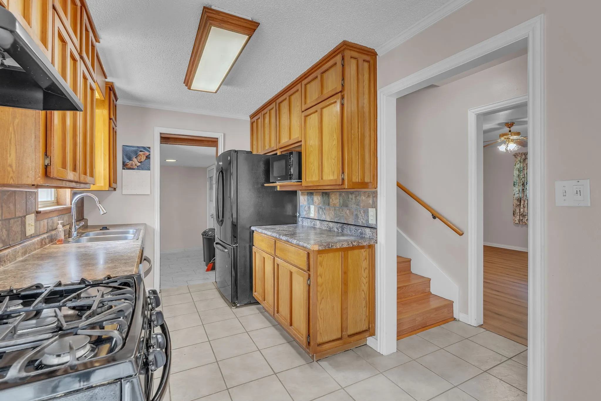 Single Family Residence For Sale in Tarrant County , 5629 Woodway, Fort Worth, Texas 76133, 3 Bedroom, 2 Bathroom, 2 Garage spaces, 1,826 Sqft, built in 1964, mls#21388371, Real Estate Agent in Fort Worth, Homes For Sale in Tarrant county, Homes For Sale in Fort Worth, Realtor in Fort Worth Texas, Real Estate Brokerage Independent Realty Texas, Luminita Cordes Realtor