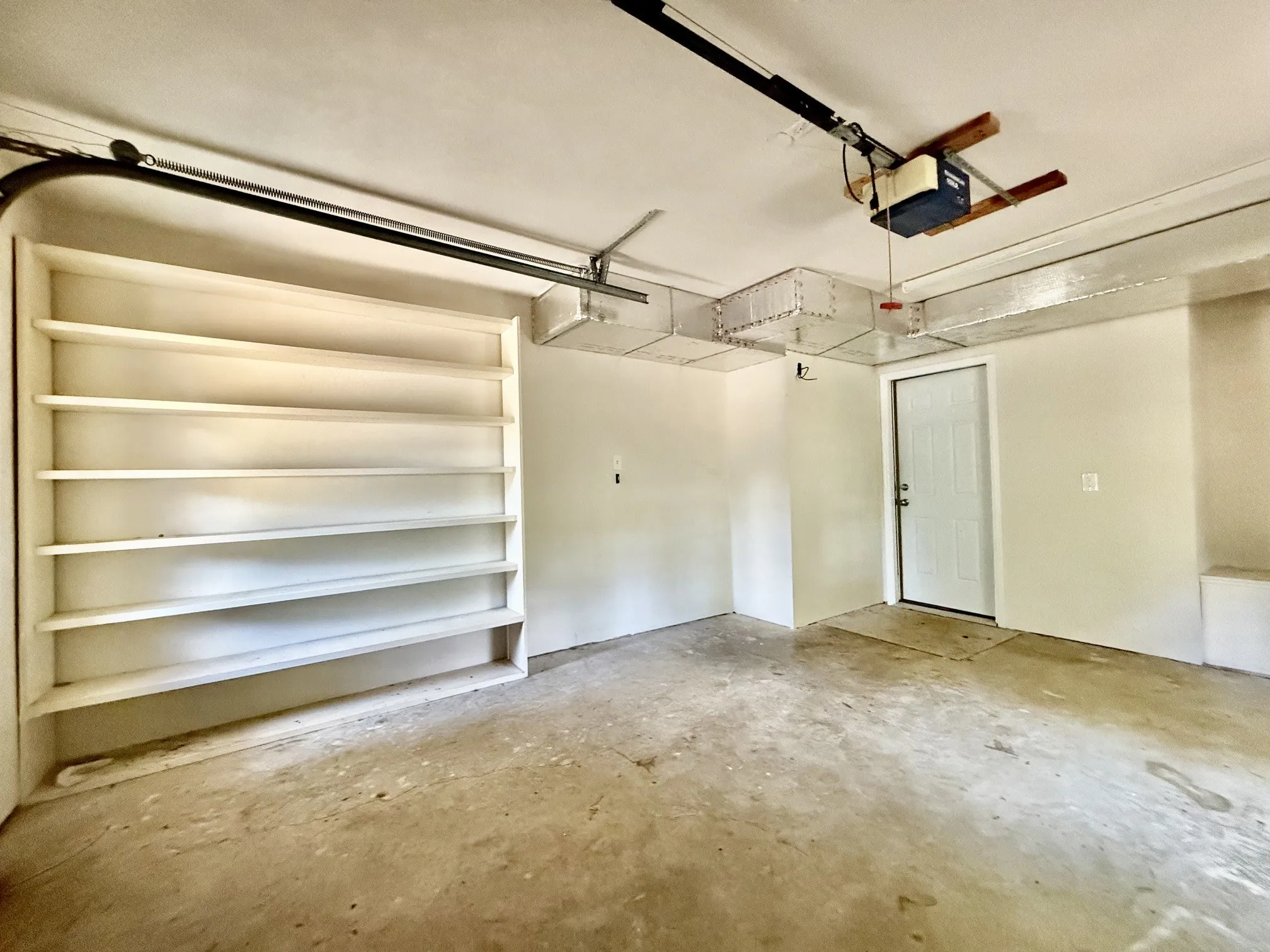Single Family Residence For Sale in Johnson County , 312 S Mockingbird Lane, Keene, Texas 76059, 3 Bedroom, 3 Bathroom, 1 Garage spaces, 2,153 Sqft, built in 1992, mls#21388370, Real Estate Agent in Keene, Homes For Sale in Johnson county, Homes For Sale in Keene, Realtor in Keene Texas, Real Estate Brokerage Independent Realty Texas, Luminita Cordes Realtor