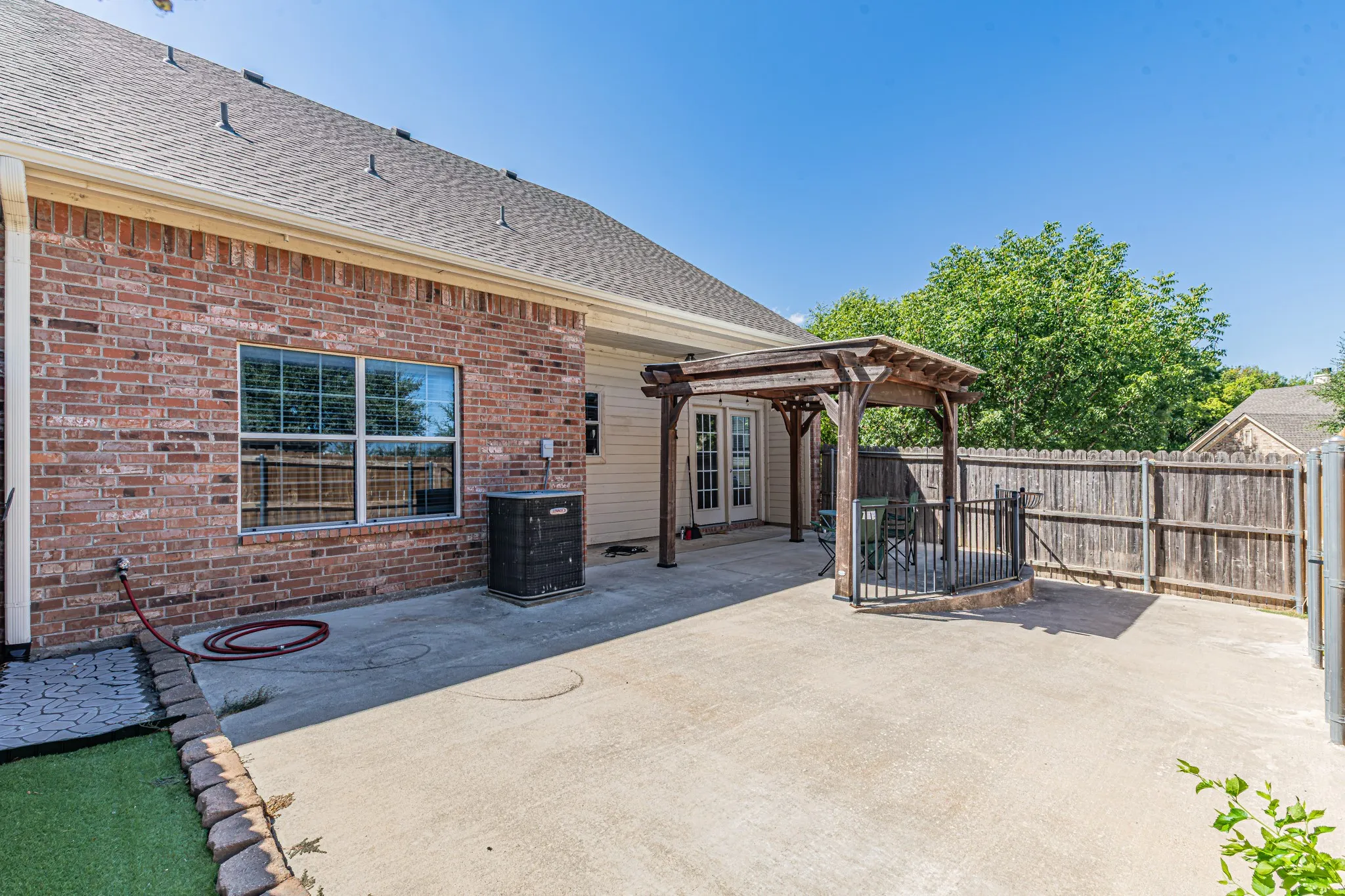 Townhouse For Sale in Wise County , 346 Emma Call Court, Decatur, Texas 76234, 2 Bedroom, 3 Bathroom, 2 Garage spaces, 1,578 Sqft, built in 2008, mls#21386814, Real Estate Agent in Decatur, Homes For Sale in Wise county, Homes For Sale in Decatur, Realtor in Decatur Texas, Real Estate Brokerage Independent Realty Texas, Luminita Cordes Realtor
