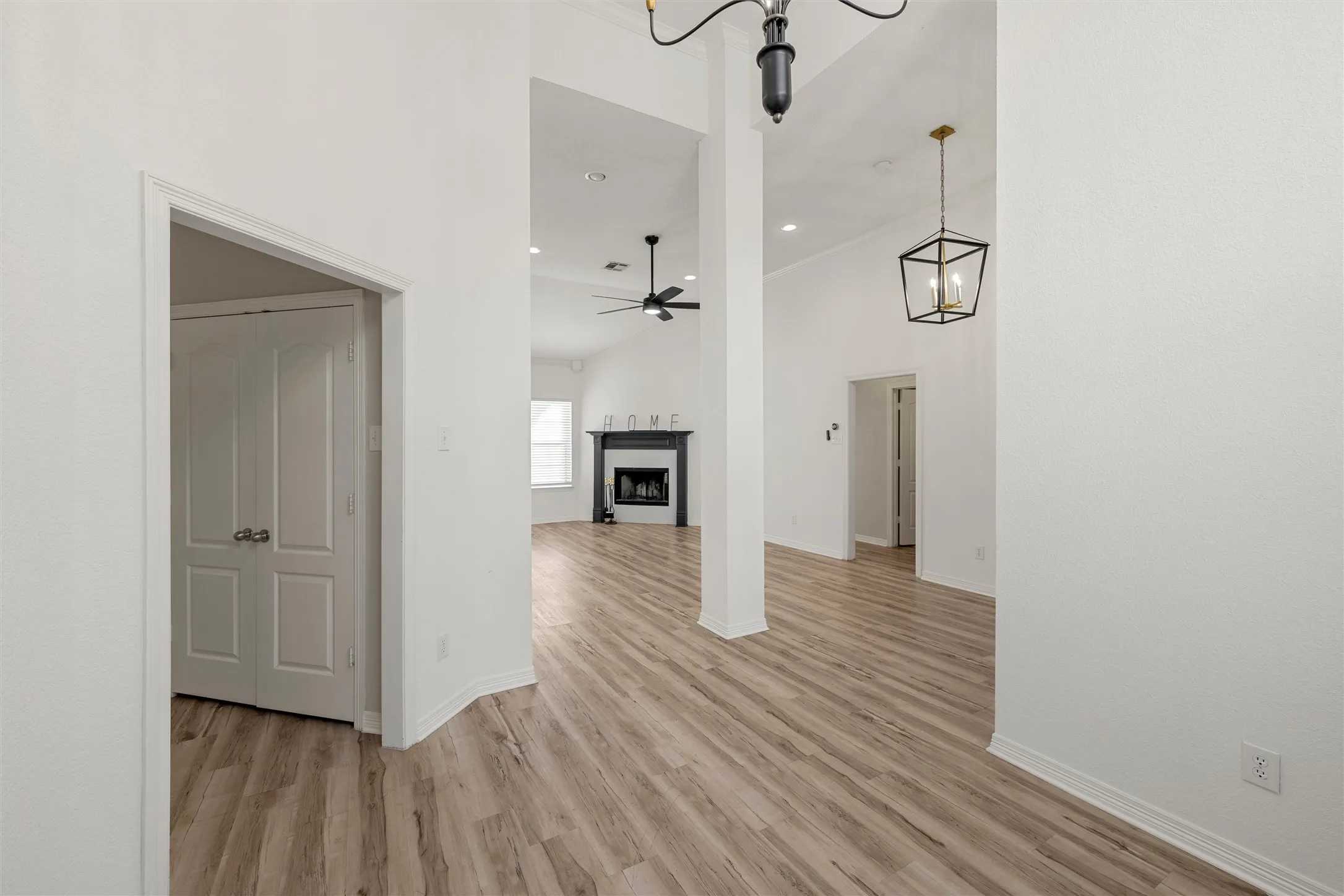 Single Family Residence For Sale in Mc Lennan County , 10100 Seville Court, Waco, Texas 76708, 3 Bedroom, 2 Bathroom, 2 Garage spaces, 1,651 Sqft, built in 2004, mls#21388216, Real Estate Agent in Waco, Homes For Sale in Mc Lennan county, Homes For Sale in Waco, Realtor in Waco Texas, Real Estate Brokerage Independent Realty Texas, Luminita Cordes Realtor