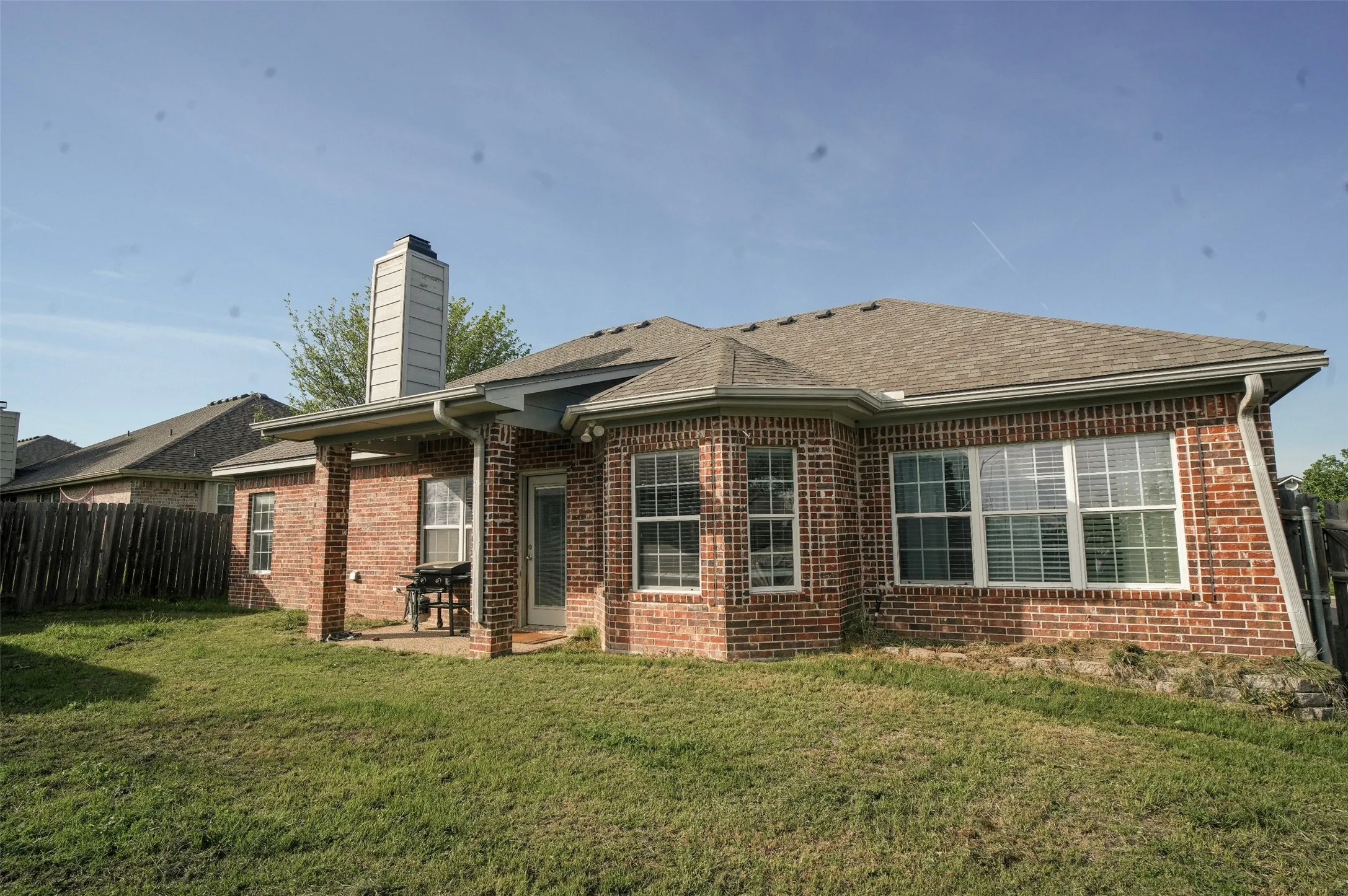 Single Family Residence For Sale in Mc Lennan County , 10100 Seville Court, Waco, Texas 76708, 3 Bedroom, 2 Bathroom, 2 Garage spaces, 1,651 Sqft, built in 2004, mls#21388216, Real Estate Agent in Waco, Homes For Sale in Mc Lennan county, Homes For Sale in Waco, Realtor in Waco Texas, Real Estate Brokerage Independent Realty Texas, Luminita Cordes Realtor