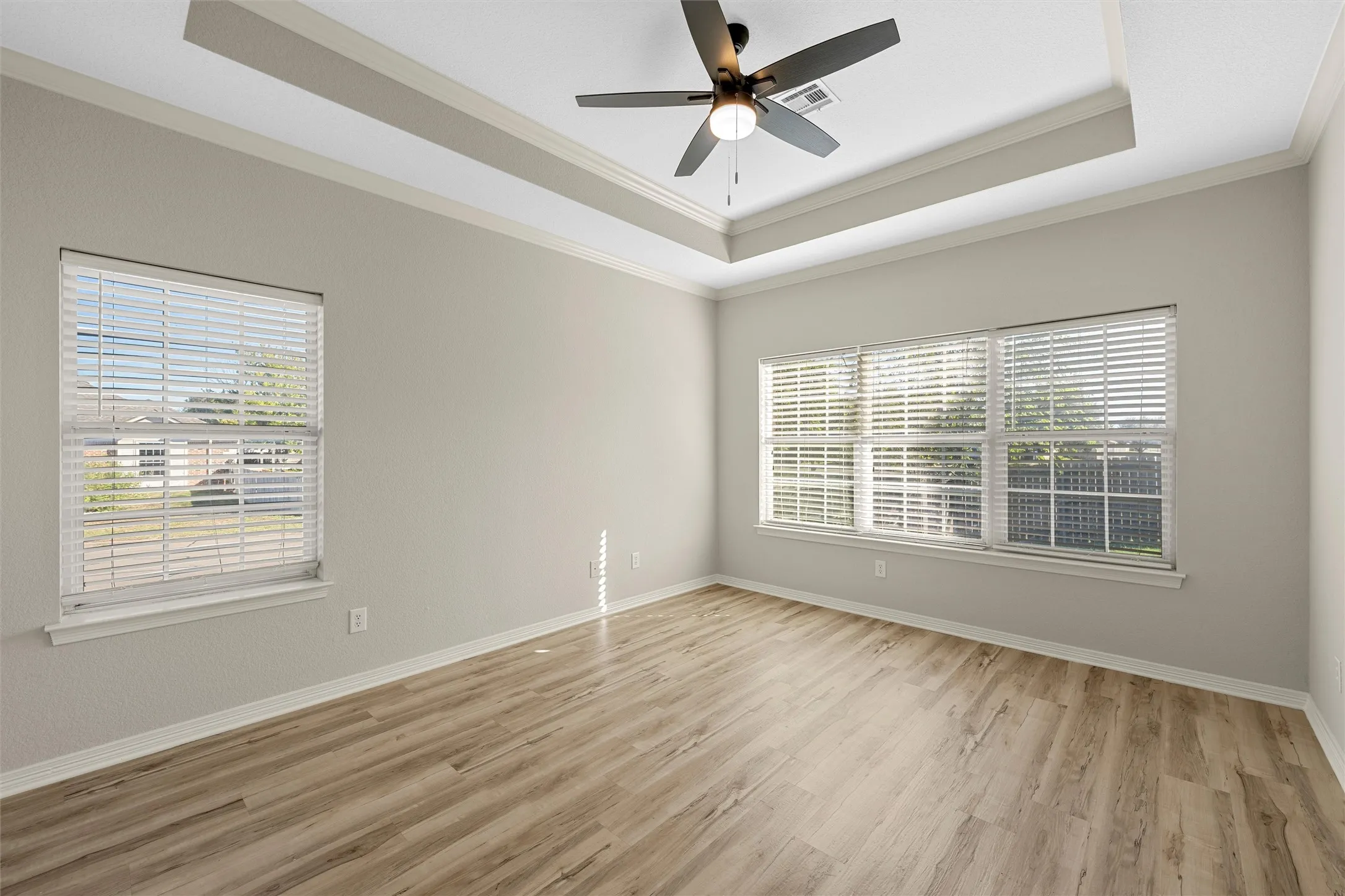 Single Family Residence For Sale in Mc Lennan County , 10100 Seville Court, Waco, Texas 76708, 3 Bedroom, 2 Bathroom, 2 Garage spaces, 1,651 Sqft, built in 2004, mls#21388216, Real Estate Agent in Waco, Homes For Sale in Mc Lennan county, Homes For Sale in Waco, Realtor in Waco Texas, Real Estate Brokerage Independent Realty Texas, Luminita Cordes Realtor
