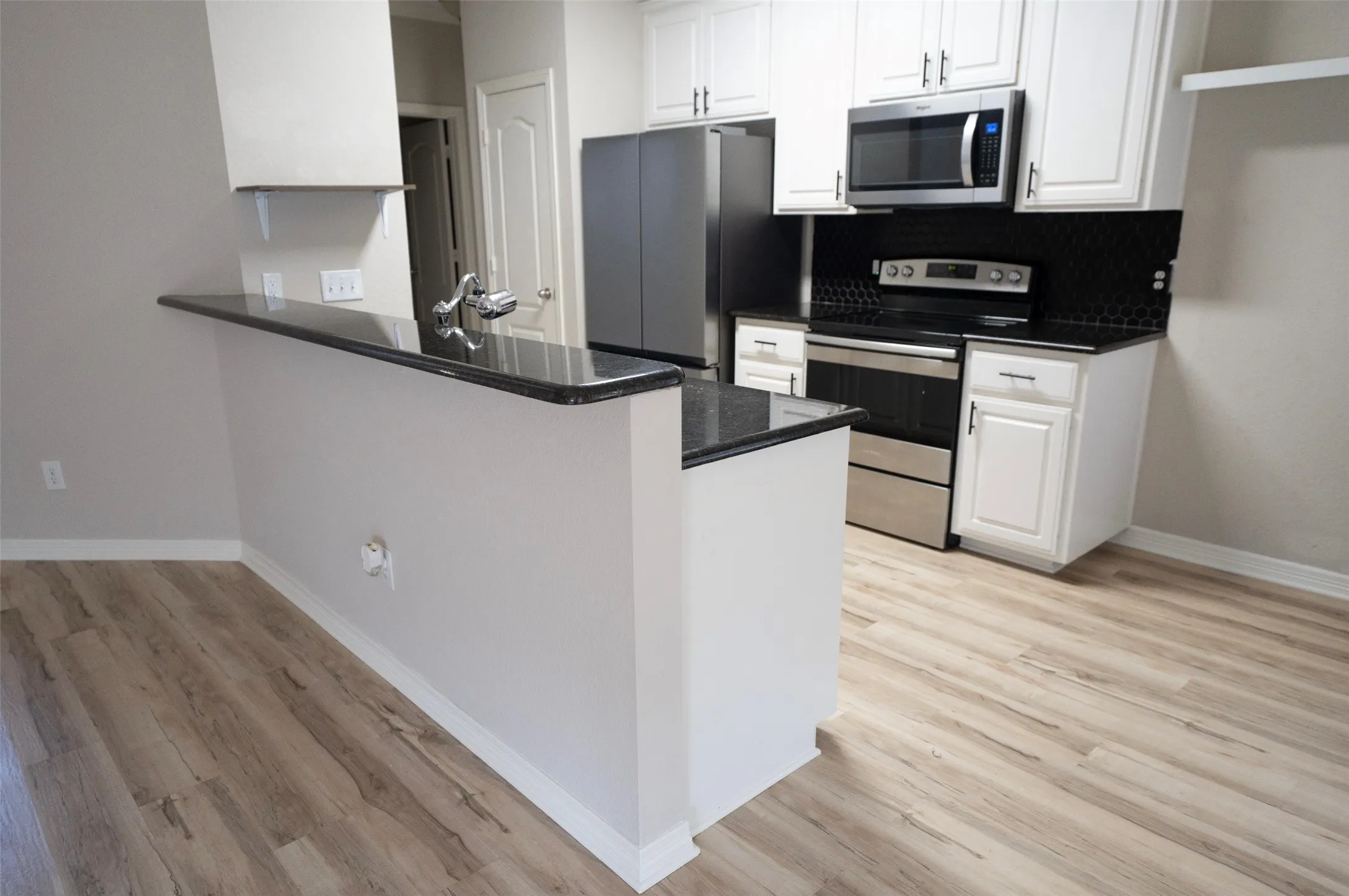 Single Family Residence For Sale in Mc Lennan County , 10100 Seville Court, Waco, Texas 76708, 3 Bedroom, 2 Bathroom, 2 Garage spaces, 1,651 Sqft, built in 2004, mls#21388216, Real Estate Agent in Waco, Homes For Sale in Mc Lennan county, Homes For Sale in Waco, Realtor in Waco Texas, Real Estate Brokerage Independent Realty Texas, Luminita Cordes Realtor