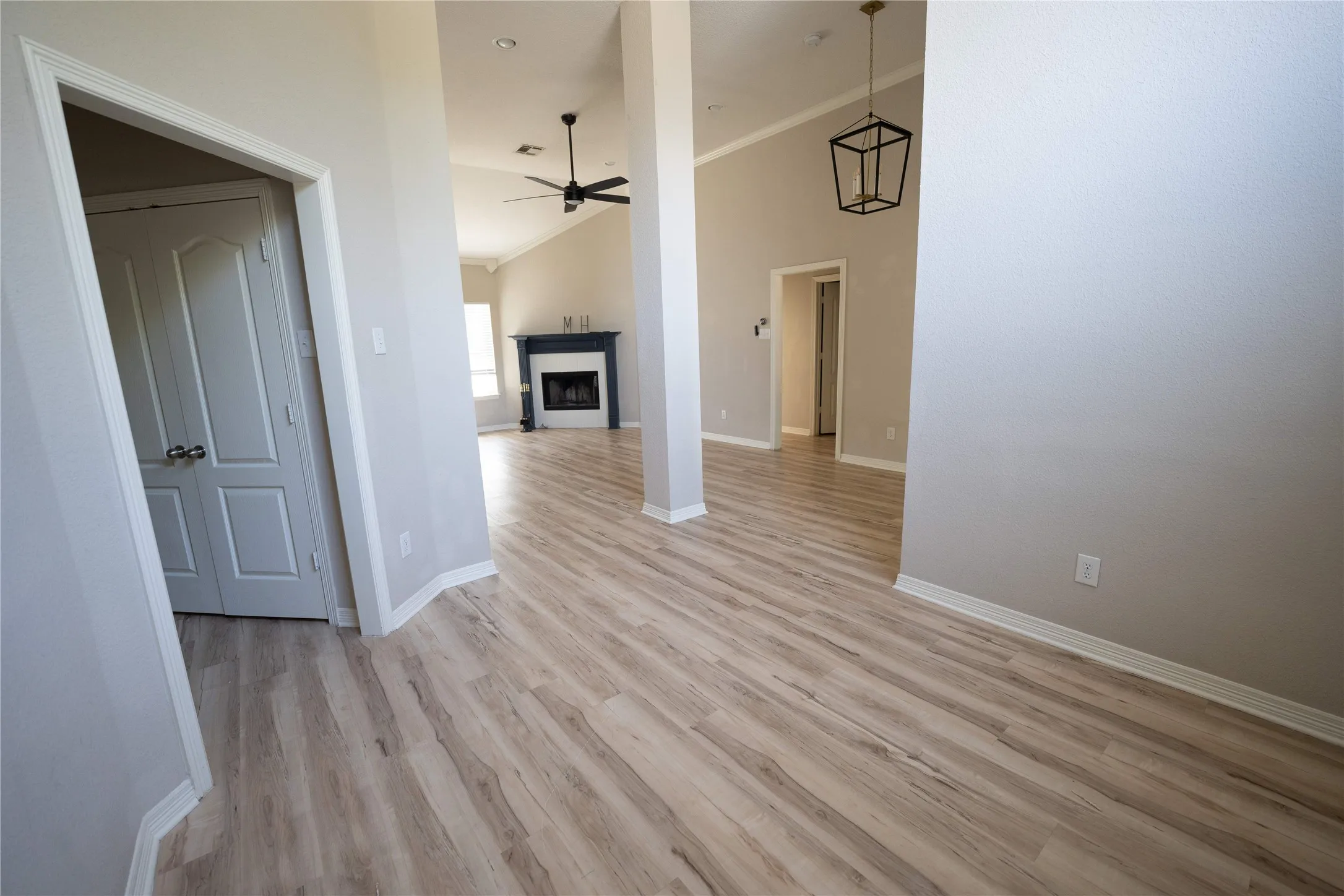 Single Family Residence For Sale in Mc Lennan County , 10100 Seville Court, Waco, Texas 76708, 3 Bedroom, 2 Bathroom, 2 Garage spaces, 1,651 Sqft, built in 2004, mls#21388216, Real Estate Agent in Waco, Homes For Sale in Mc Lennan county, Homes For Sale in Waco, Realtor in Waco Texas, Real Estate Brokerage Independent Realty Texas, Luminita Cordes Realtor
