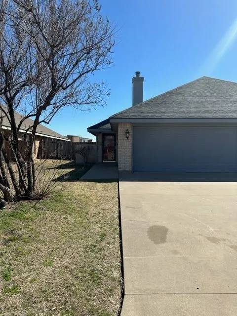 Duplex For Rent in Taylor County , 2457 Independence Boulevard 2459, Abilene, Texas 79601, 3 Bedroom, 2 Bathroom, 2 Garage spaces, 2,769 Sqft, built in 2006, mls#21388468, Real Estate Agent in Abilene, Homes For Rent in Taylor county, Homes For Rent in Abilene, Realtor in Abilene Texas, Real Estate Brokerage Independent Realty Texas, Luminita Cordes Realtor