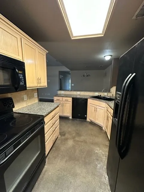 Duplex For Rent in Taylor County , 2457 Independence Boulevard 2459, Abilene, Texas 79601, 3 Bedroom, 2 Bathroom, 2 Garage spaces, 2,769 Sqft, built in 2006, mls#21388468, Real Estate Agent in Abilene, Homes For Rent in Taylor county, Homes For Rent in Abilene, Realtor in Abilene Texas, Real Estate Brokerage Independent Realty Texas, Luminita Cordes Realtor