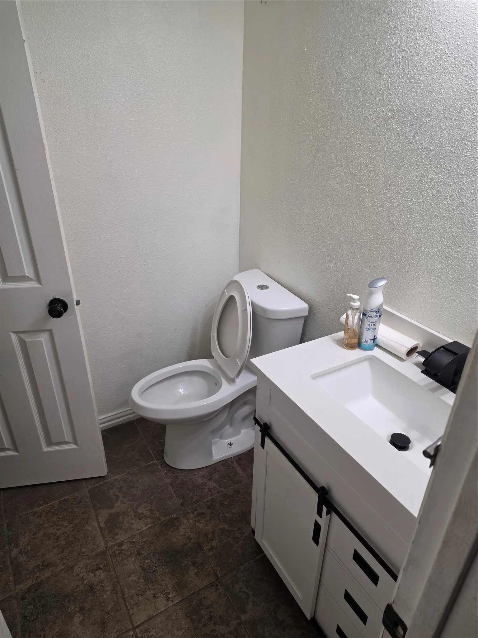 Single Family Residence For Sale in Dallas County , 405 Raintree Circle, De Soto, Texas 75115, 1 Bedroom, 3 Bathroom, 2 Garage spaces, 1,841 Sqft, built in 1986, mls#21378755, Real Estate Agent in De Soto, Homes For Sale in Dallas county, Homes For Sale in De Soto, Realtor in De Soto Texas, Real Estate Brokerage Independent Realty Texas, Luminita Cordes Realtor