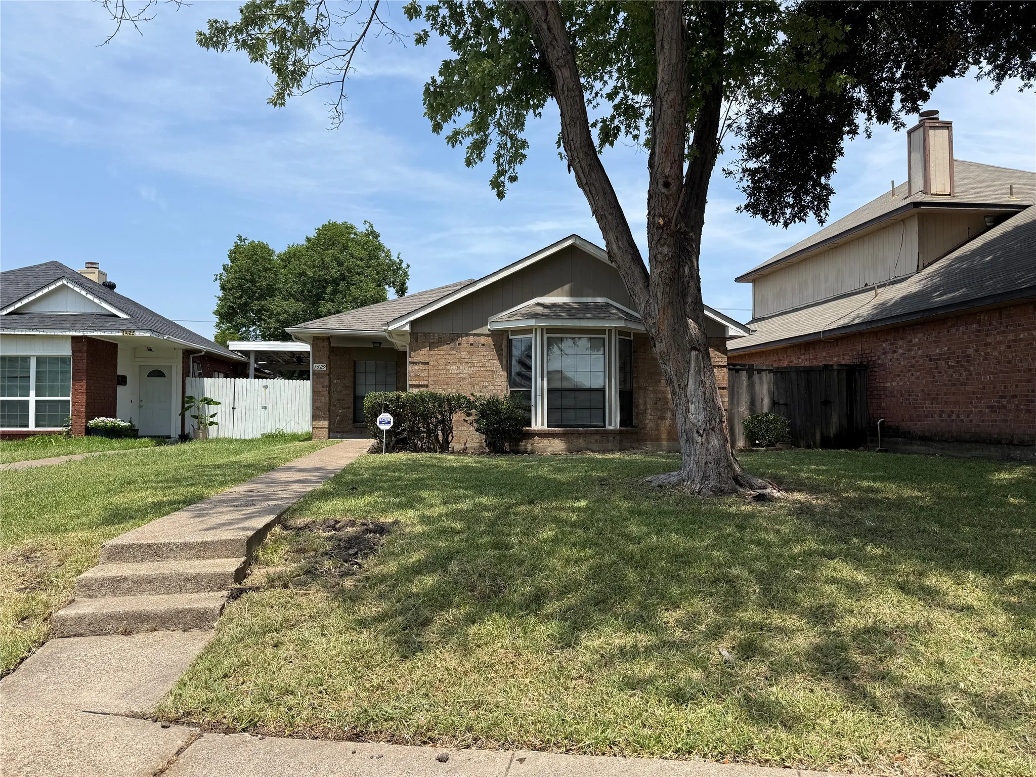 Single Family Residence For Rent in Dallas County , 1429 Wheatfield Drive, Mesquite, Texas 75149, 3 Bedroom, 2 Bathroom, 2 Garage spaces, 1,317 Sqft, built in 1986, mls#21388481, Real Estate Agent in Mesquite, Homes For Rent in Dallas county, Homes For Rent in Mesquite, Realtor in Mesquite Texas, Real Estate Brokerage Independent Realty Texas, Luminita Cordes Realtor
