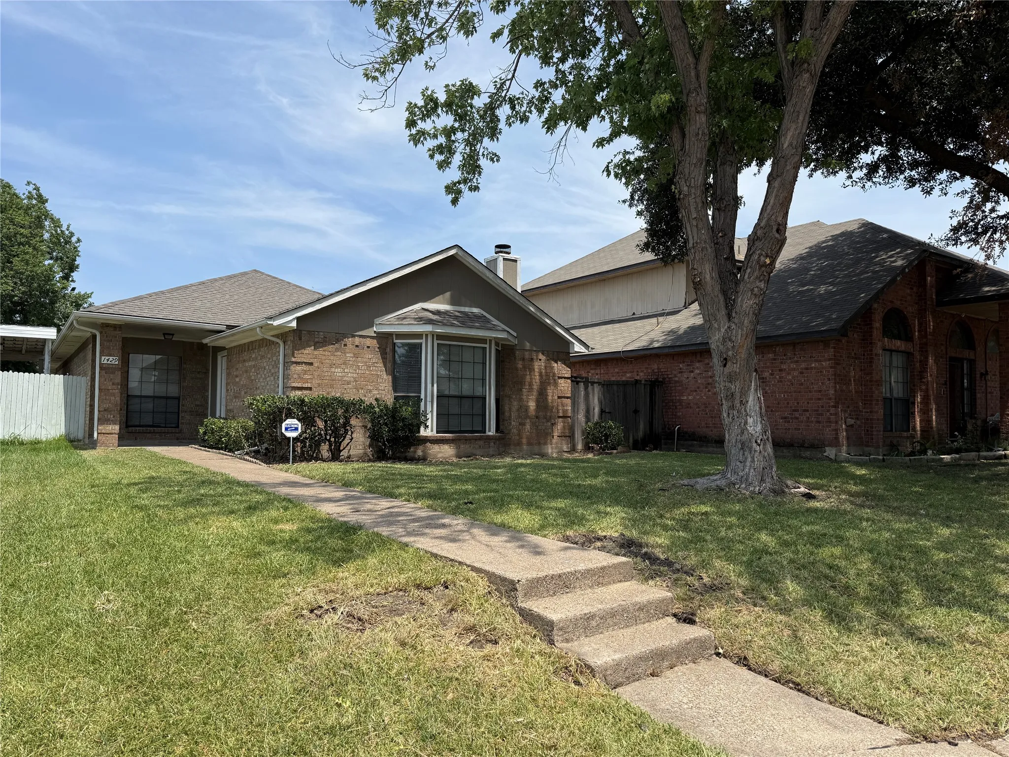 Single Family Residence For Rent in Dallas County , 1429 Wheatfield Drive, Mesquite, Texas 75149, 3 Bedroom, 2 Bathroom, 2 Garage spaces, 1,317 Sqft, built in 1986, mls#21388481, Real Estate Agent in Mesquite, Homes For Rent in Dallas county, Homes For Rent in Mesquite, Realtor in Mesquite Texas, Real Estate Brokerage Independent Realty Texas, Luminita Cordes Realtor