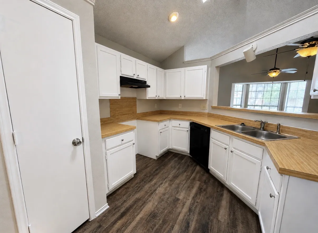 Single Family Residence For Rent in Dallas County , 1429 Wheatfield Drive, Mesquite, Texas 75149, 3 Bedroom, 2 Bathroom, 2 Garage spaces, 1,317 Sqft, built in 1986, mls#21388481, Real Estate Agent in Mesquite, Homes For Rent in Dallas county, Homes For Rent in Mesquite, Realtor in Mesquite Texas, Real Estate Brokerage Independent Realty Texas, Luminita Cordes Realtor