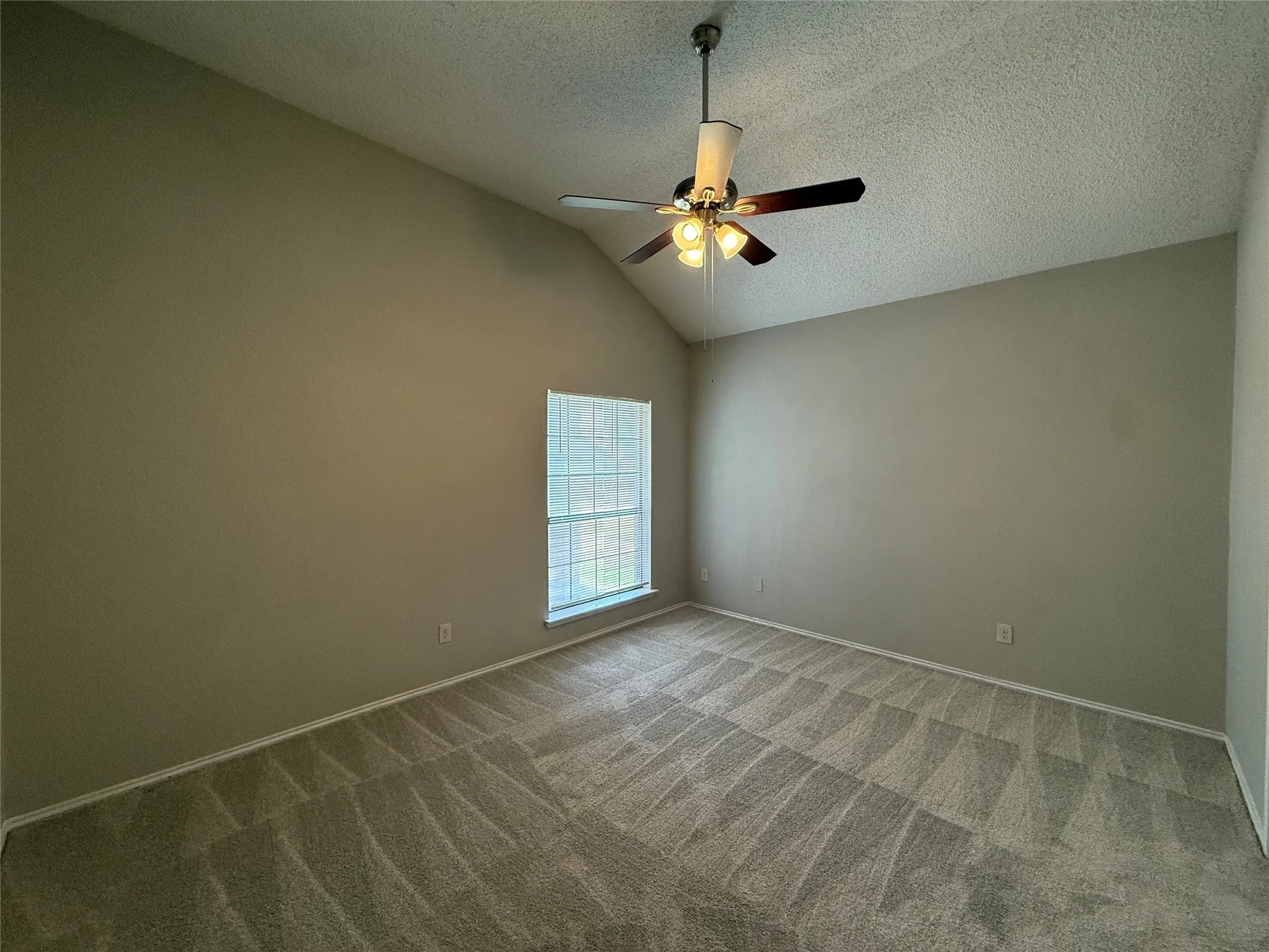 Single Family Residence For Rent in Dallas County , 1429 Wheatfield Drive, Mesquite, Texas 75149, 3 Bedroom, 2 Bathroom, 2 Garage spaces, 1,317 Sqft, built in 1986, mls#21388481, Real Estate Agent in Mesquite, Homes For Rent in Dallas county, Homes For Rent in Mesquite, Realtor in Mesquite Texas, Real Estate Brokerage Independent Realty Texas, Luminita Cordes Realtor