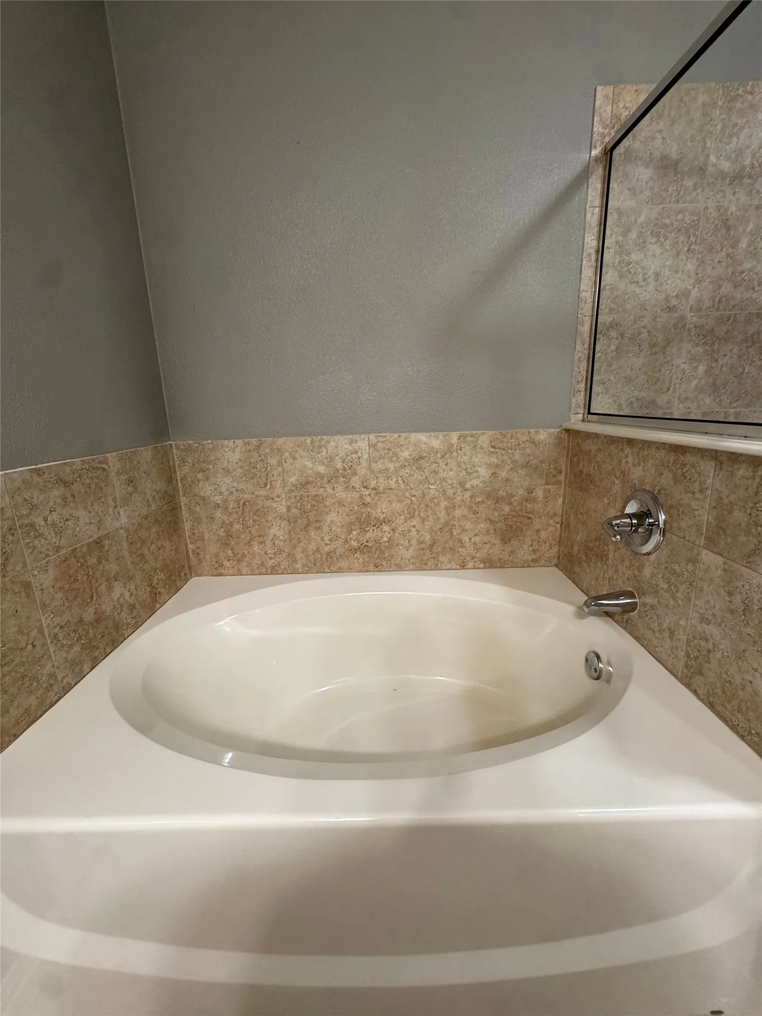 Single Family Residence For Rent in Tarrant County , 9909 Fressia Lane, Fort Worth, Texas 76108, 3 Bedroom, 2 Bathroom, 2 Garage spaces, 1,970 Sqft, built in 2005, mls#21388491, Real Estate Agent in Fort Worth, Homes For Rent in Tarrant county, Homes For Rent in Fort Worth, Realtor in Fort Worth Texas, Real Estate Brokerage Independent Realty Texas, Luminita Cordes Realtor