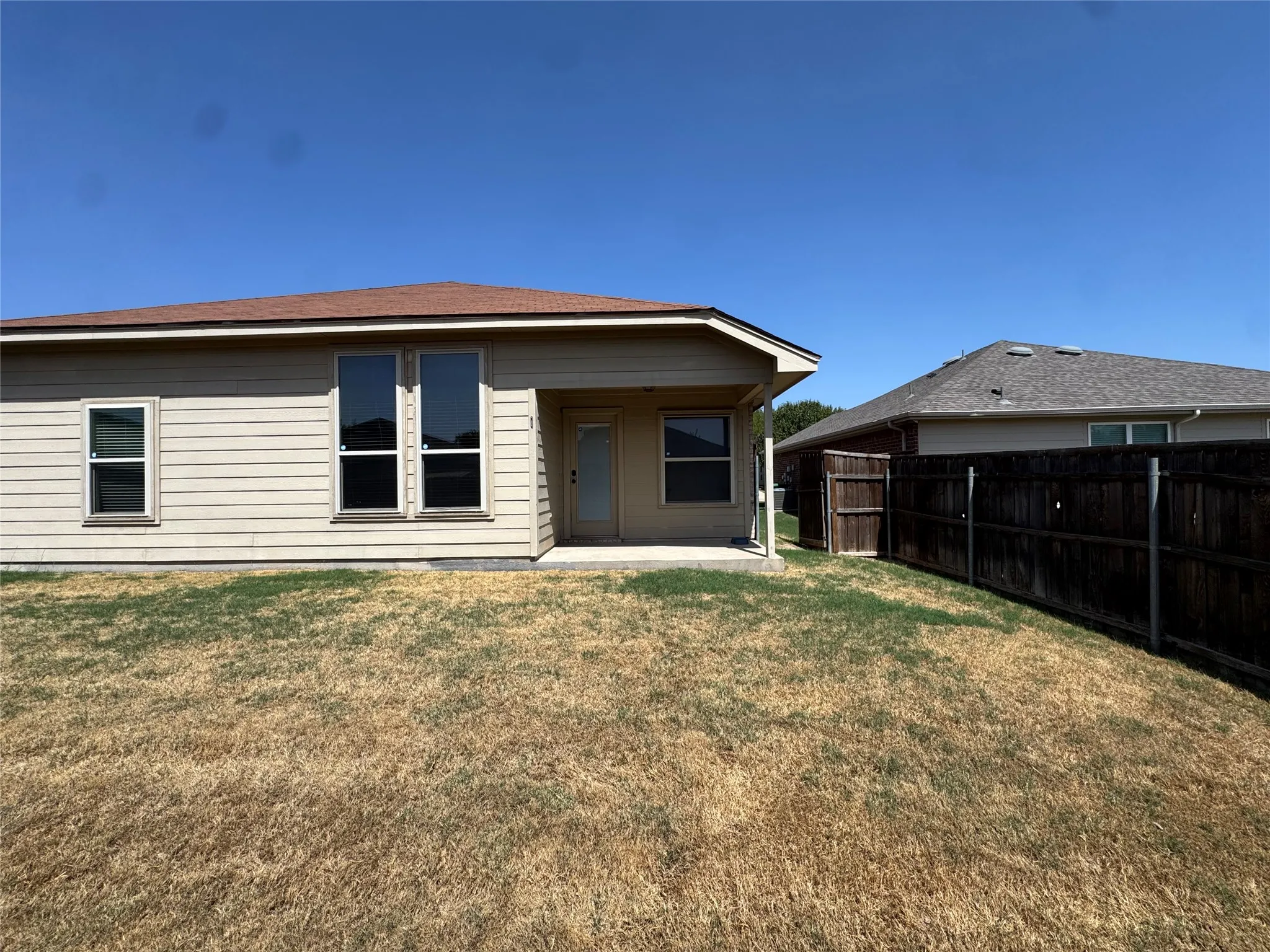 Single Family Residence For Rent in Tarrant County , 9909 Fressia Lane, Fort Worth, Texas 76108, 3 Bedroom, 2 Bathroom, 2 Garage spaces, 1,970 Sqft, built in 2005, mls#21388491, Real Estate Agent in Fort Worth, Homes For Rent in Tarrant county, Homes For Rent in Fort Worth, Realtor in Fort Worth Texas, Real Estate Brokerage Independent Realty Texas, Luminita Cordes Realtor