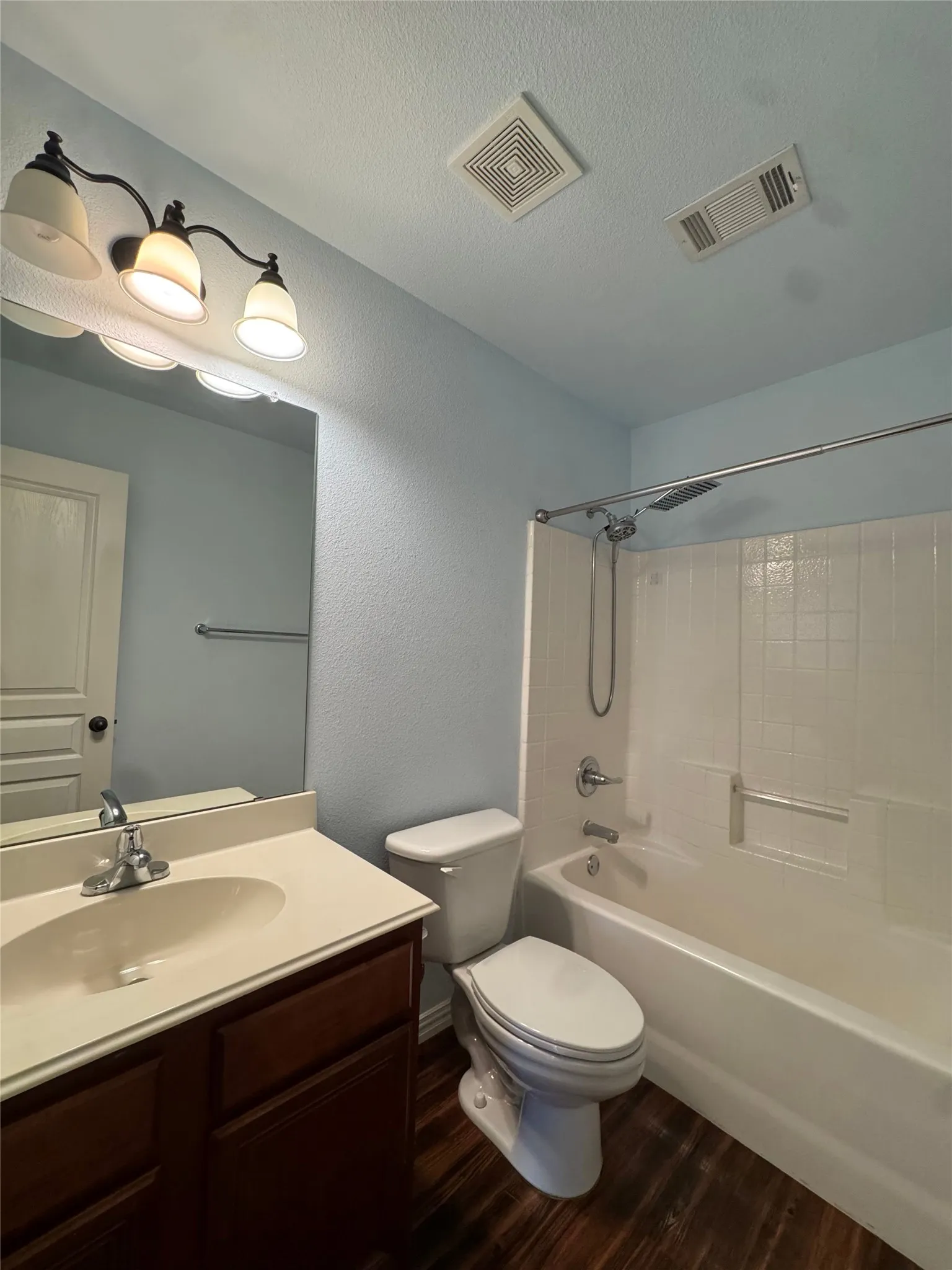 Single Family Residence For Rent in Tarrant County , 9909 Fressia Lane, Fort Worth, Texas 76108, 3 Bedroom, 2 Bathroom, 2 Garage spaces, 1,970 Sqft, built in 2005, mls#21388491, Real Estate Agent in Fort Worth, Homes For Rent in Tarrant county, Homes For Rent in Fort Worth, Realtor in Fort Worth Texas, Real Estate Brokerage Independent Realty Texas, Luminita Cordes Realtor
