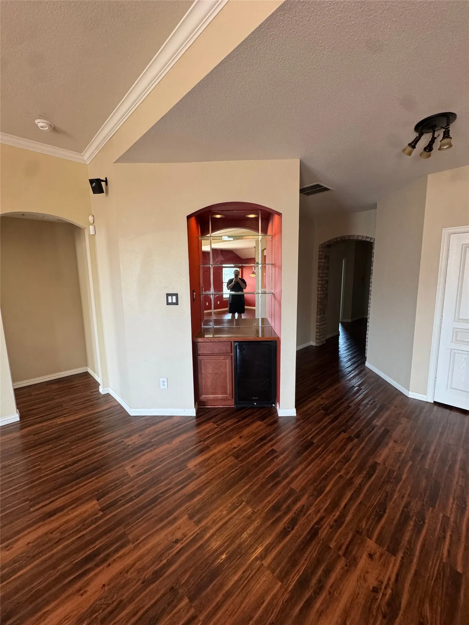 Single Family Residence For Rent in Tarrant County , 9909 Fressia Lane, Fort Worth, Texas 76108, 3 Bedroom, 2 Bathroom, 2 Garage spaces, 1,970 Sqft, built in 2005, mls#21388491, Real Estate Agent in Fort Worth, Homes For Rent in Tarrant county, Homes For Rent in Fort Worth, Realtor in Fort Worth Texas, Real Estate Brokerage Independent Realty Texas, Luminita Cordes Realtor
