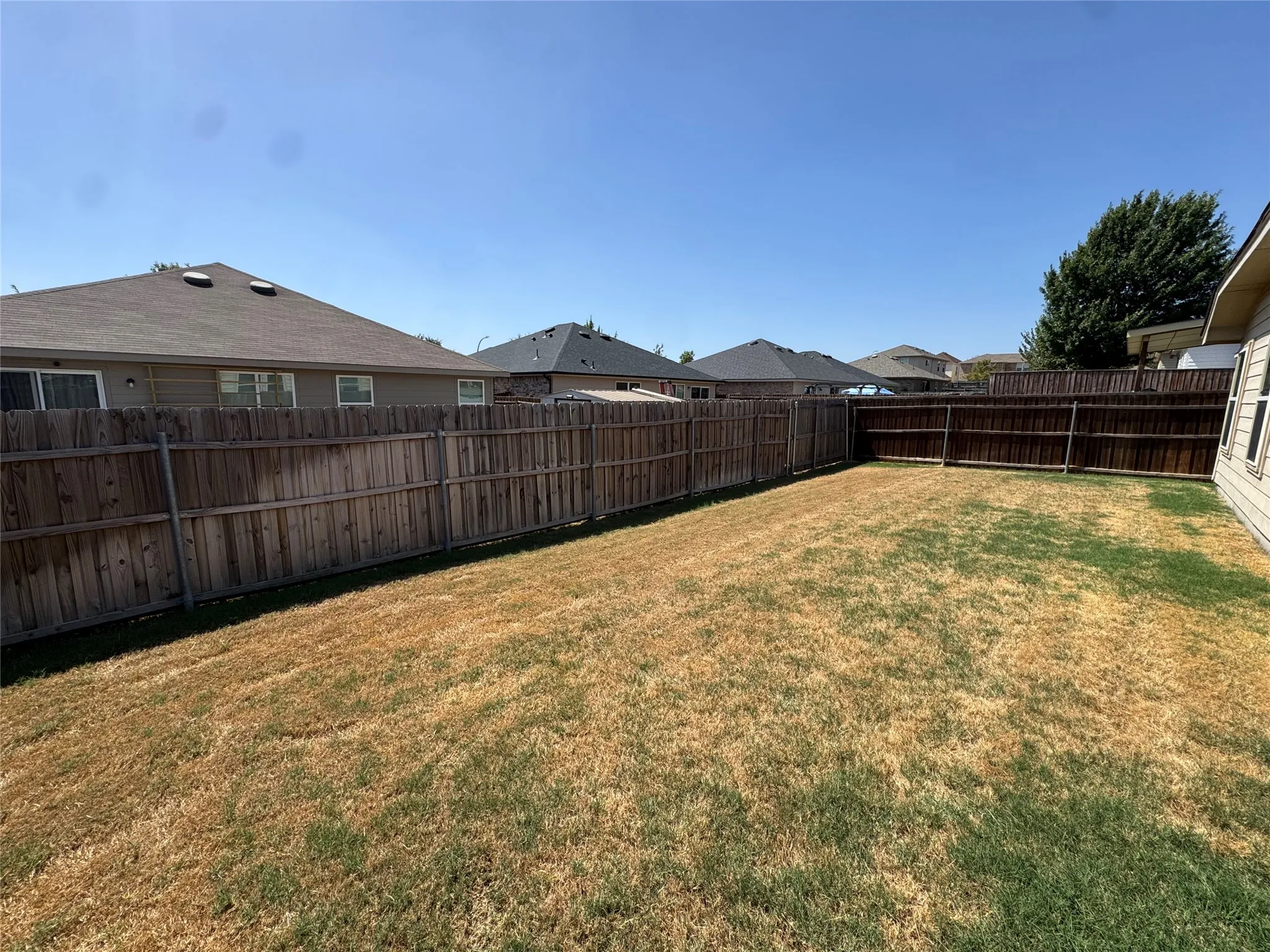 Single Family Residence For Rent in Tarrant County , 9909 Fressia Lane, Fort Worth, Texas 76108, 3 Bedroom, 2 Bathroom, 2 Garage spaces, 1,970 Sqft, built in 2005, mls#21388491, Real Estate Agent in Fort Worth, Homes For Rent in Tarrant county, Homes For Rent in Fort Worth, Realtor in Fort Worth Texas, Real Estate Brokerage Independent Realty Texas, Luminita Cordes Realtor