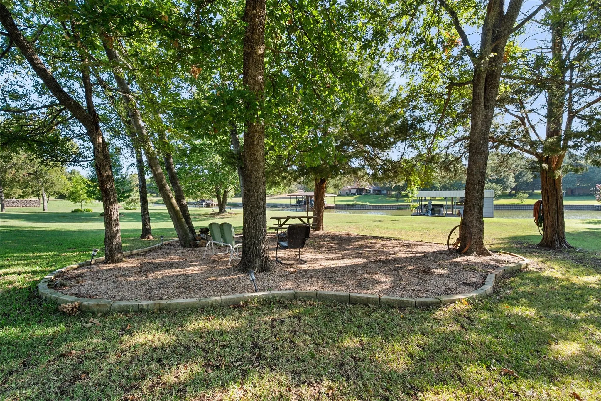 Single Family Residence For Sale in Navarro County , 529 La Bota, Corsicana, Texas 75109, 3 Bedroom, 3 Bathroom, 3 Garage spaces, 2,950 Sqft, built in 2020, mls#21387885, Real Estate Agent in Corsicana, Homes For Sale in Navarro county, Homes For Sale in Corsicana, Realtor in Corsicana Texas, Real Estate Brokerage Independent Realty Texas, Luminita Cordes Realtor