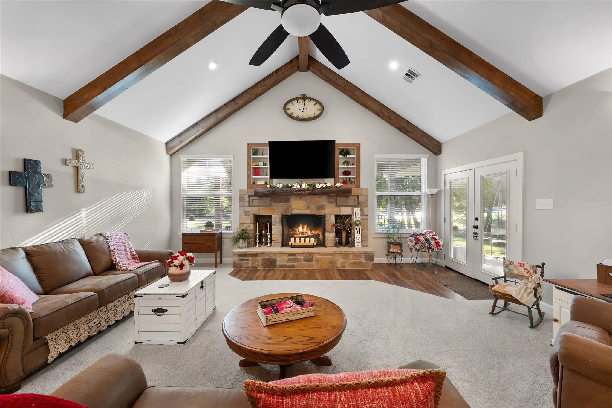 Single Family Residence For Sale in Navarro County , 529 La Bota, Corsicana, Texas 75109, 3 Bedroom, 3 Bathroom, 3 Garage spaces, 2,950 Sqft, built in 2020, mls#21387885, Real Estate Agent in Corsicana, Homes For Sale in Navarro county, Homes For Sale in Corsicana, Realtor in Corsicana Texas, Real Estate Brokerage Independent Realty Texas, Luminita Cordes Realtor