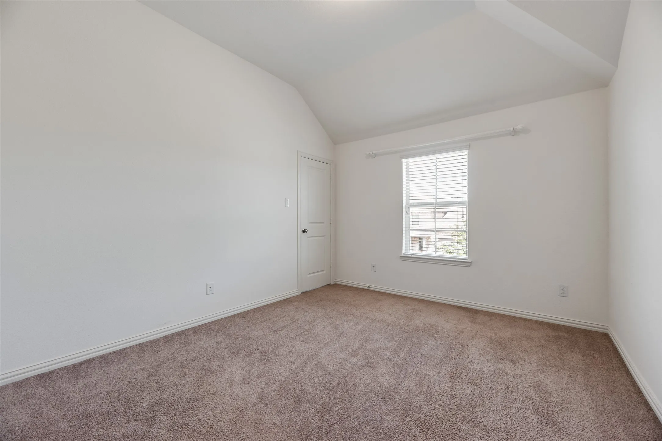 Single Family Residence For Rent in Collin County , 812 Overton Avenue, Celina, Texas 75009, 4 Bedroom, 3 Bathroom, 3 Garage spaces, 3,167 Sqft, built in 2017, mls#21388369, Real Estate Agent in Celina, Homes For Rent in Collin county, Homes For Rent in Celina, Realtor in Celina Texas, Real Estate Brokerage Independent Realty Texas, Luminita Cordes Realtor