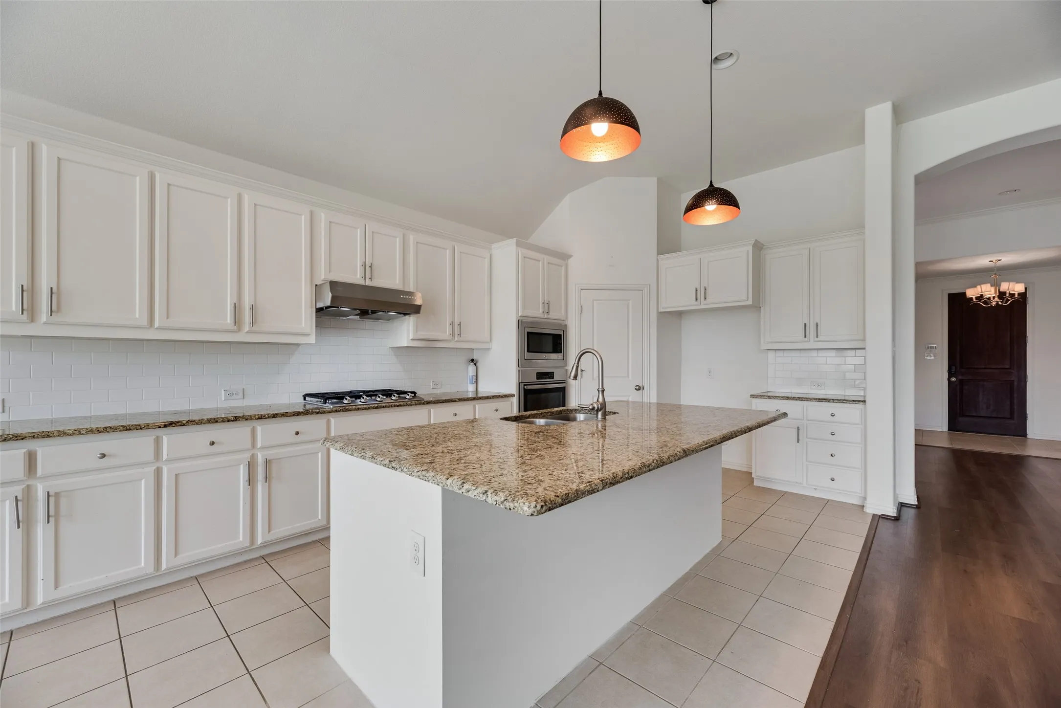 Single Family Residence For Rent in Collin County , 812 Overton Avenue, Celina, Texas 75009, 4 Bedroom, 3 Bathroom, 3 Garage spaces, 3,167 Sqft, built in 2017, mls#21388369, Real Estate Agent in Celina, Homes For Rent in Collin county, Homes For Rent in Celina, Realtor in Celina Texas, Real Estate Brokerage Independent Realty Texas, Luminita Cordes Realtor