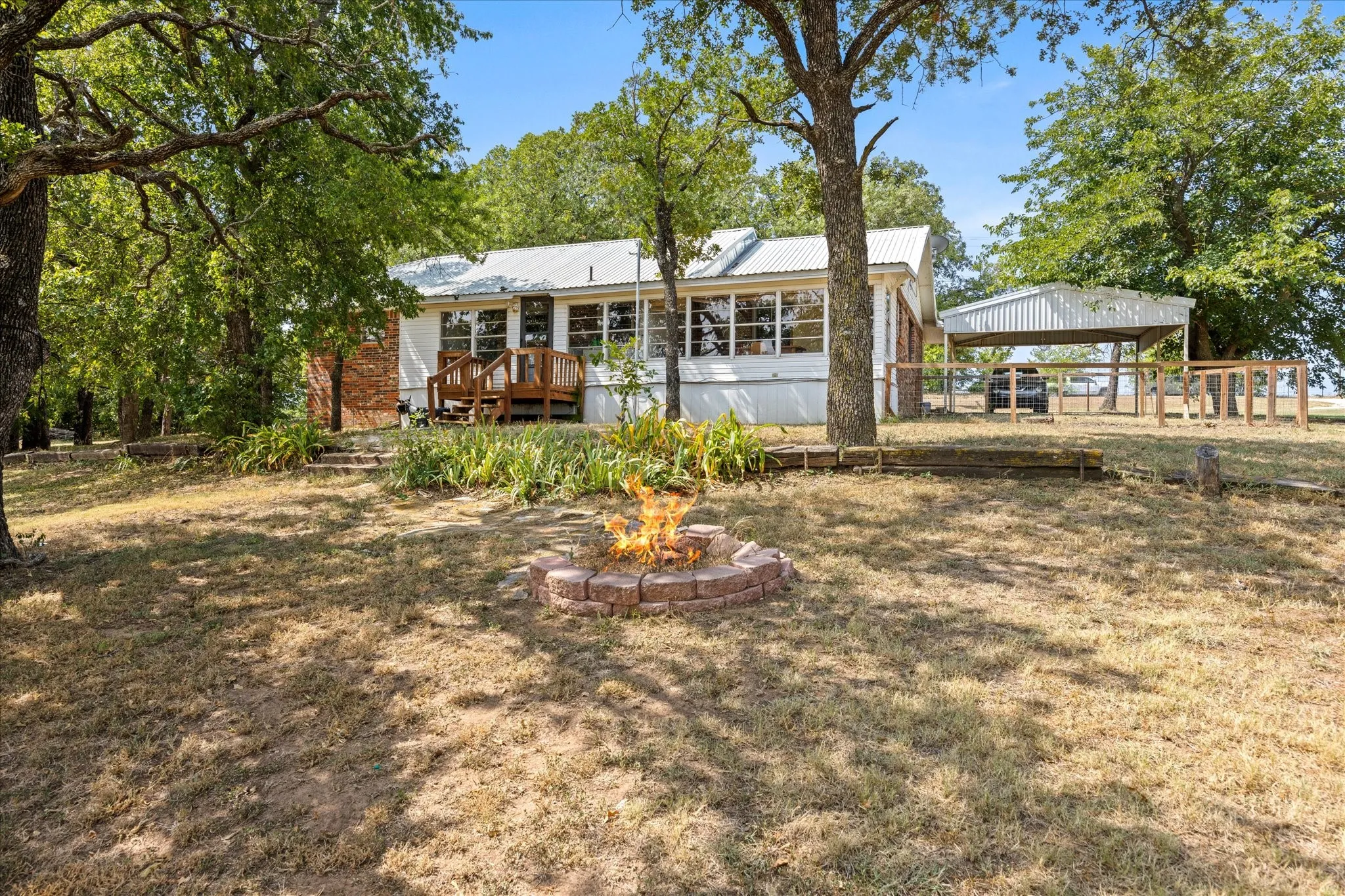 Farm For Sale in Erath County , B12354 W Fm 8, Stephenville, Texas 76401, 3 Bedroom, 2 Bathroom, Garage spaces, 1,738 Sqft, built in 1930, mls#21387439, Real Estate Agent in Stephenville, Homes For Sale in Erath county, Homes For Sale in Stephenville, Realtor in Stephenville Texas, Real Estate Brokerage Independent Realty Texas, Luminita Cordes Realtor