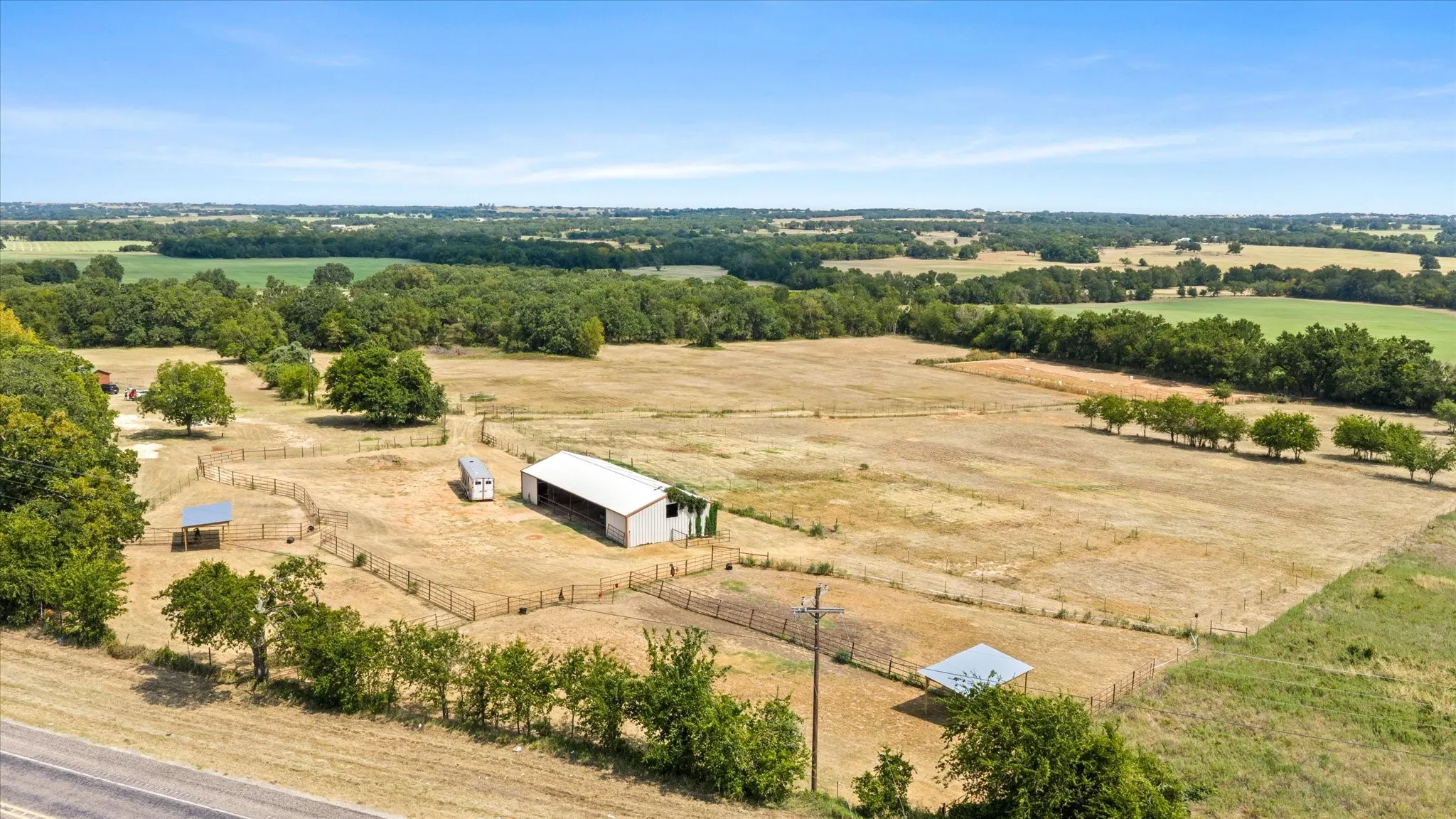 Farm For Sale in Erath County , B12354 W Fm 8, Stephenville, Texas 76401, 3 Bedroom, 2 Bathroom, Garage spaces, 1,738 Sqft, built in 1930, mls#21387439, Real Estate Agent in Stephenville, Homes For Sale in Erath county, Homes For Sale in Stephenville, Realtor in Stephenville Texas, Real Estate Brokerage Independent Realty Texas, Luminita Cordes Realtor