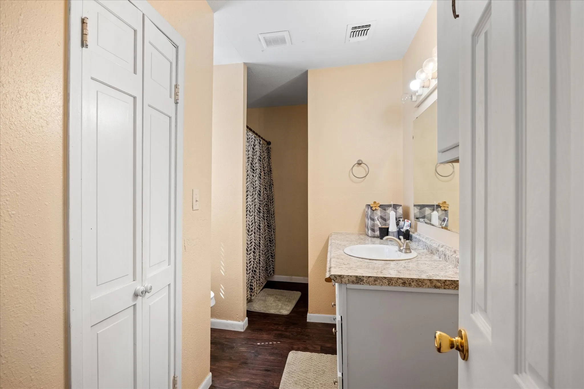 Farm For Sale in Erath County , B12354 W Fm 8, Stephenville, Texas 76401, 3 Bedroom, 2 Bathroom, Garage spaces, 1,738 Sqft, built in 1930, mls#21387439, Real Estate Agent in Stephenville, Homes For Sale in Erath county, Homes For Sale in Stephenville, Realtor in Stephenville Texas, Real Estate Brokerage Independent Realty Texas, Luminita Cordes Realtor